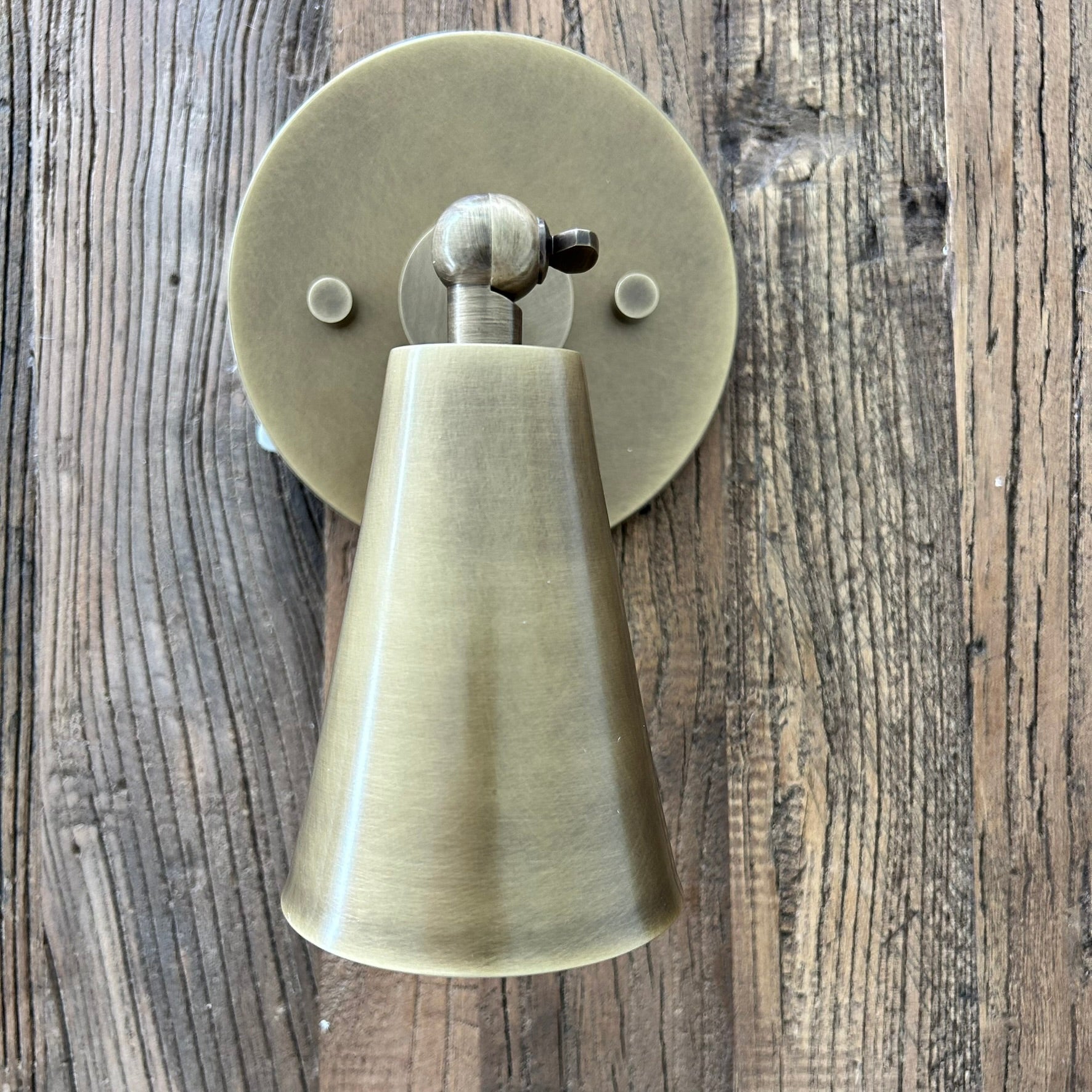 Alexa Short Arm Wall Lamp (Adjustable Shade)