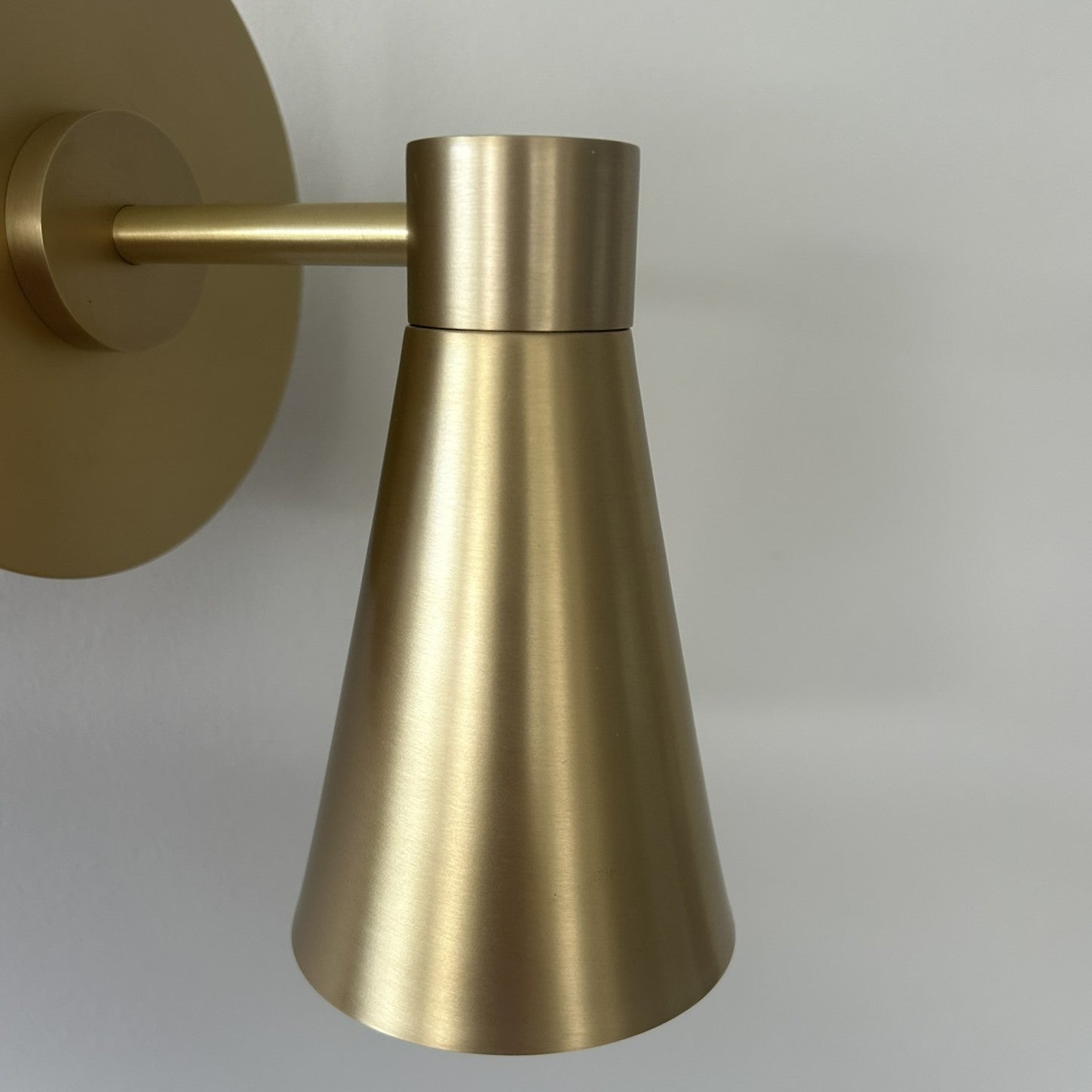 Alexa Short Arm Wall Lamp