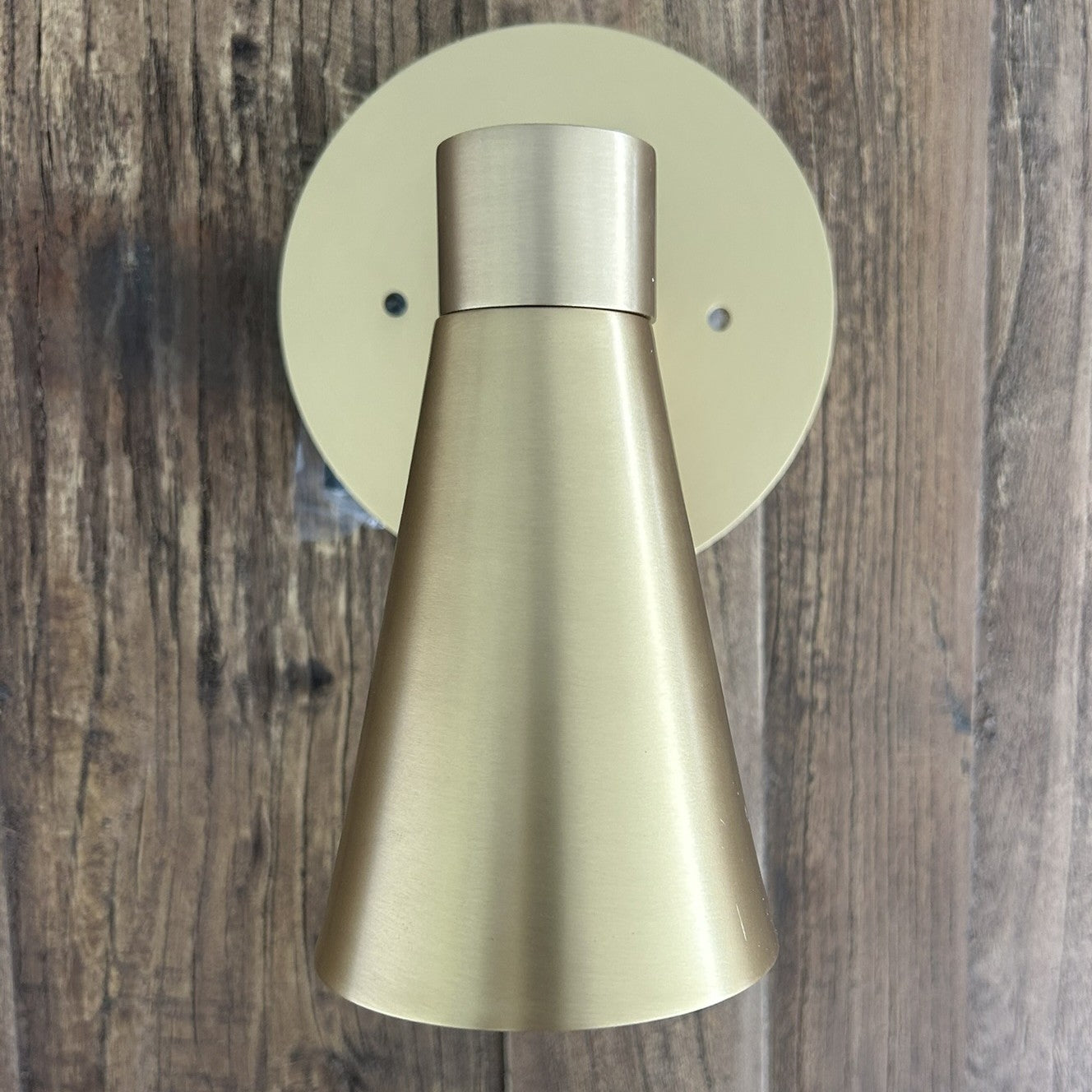 Alexa Short Arm Wall Lamp