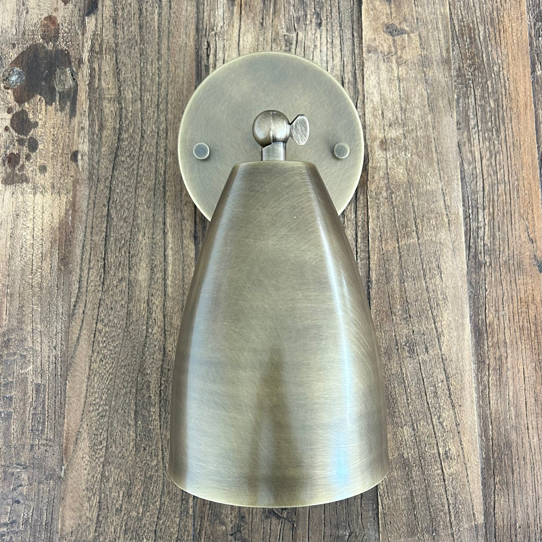 Amari Adjustable Wall Lamp