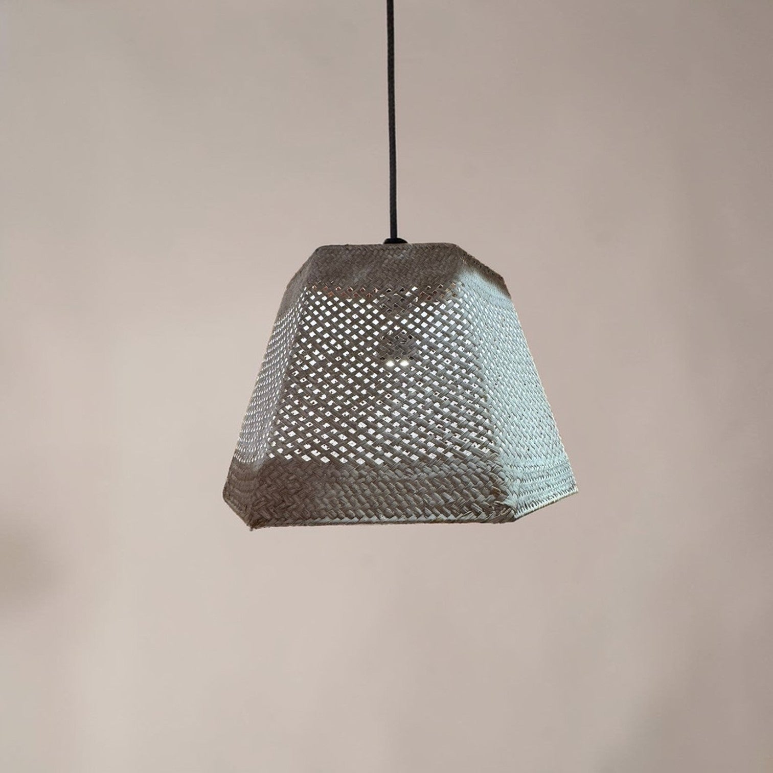 Barto Rattan Hanging Lamp