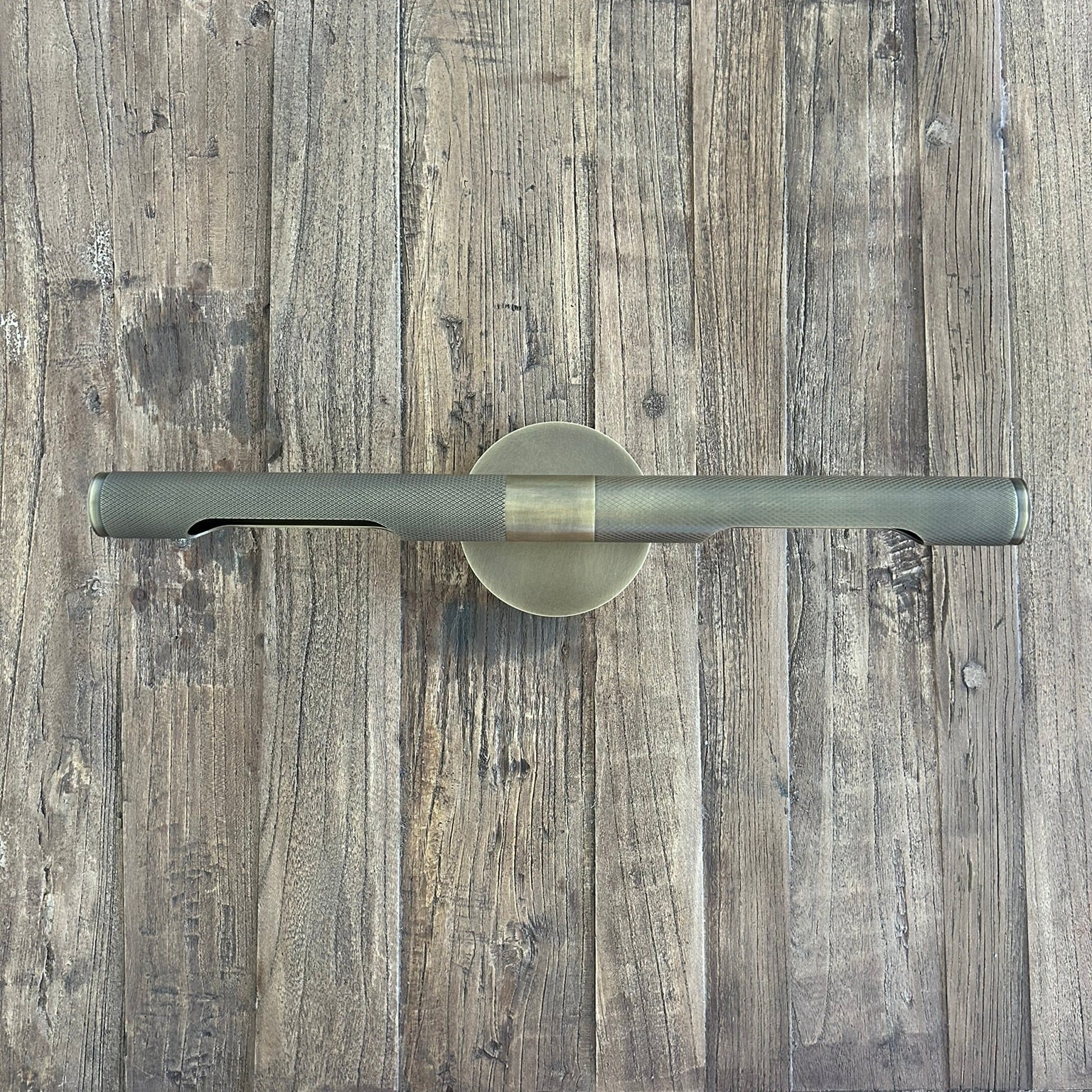 Burford Picture Lamp (460mm) (Clearance Antique Aged Brass Only)