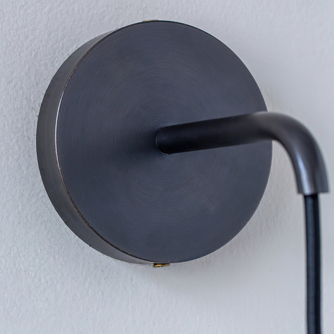 Onice Droplet Alabaster Wall Lamp
