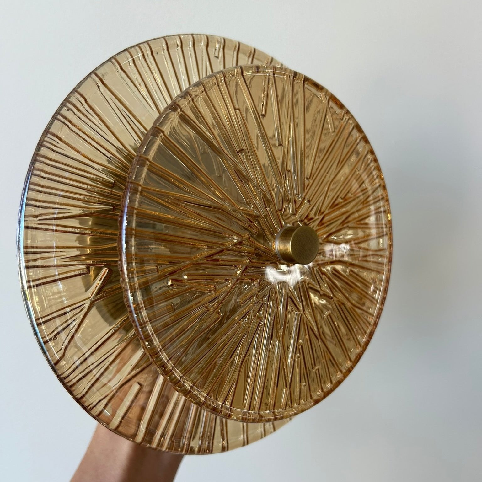 Ginevra Organic Round Glass Wall Lamp