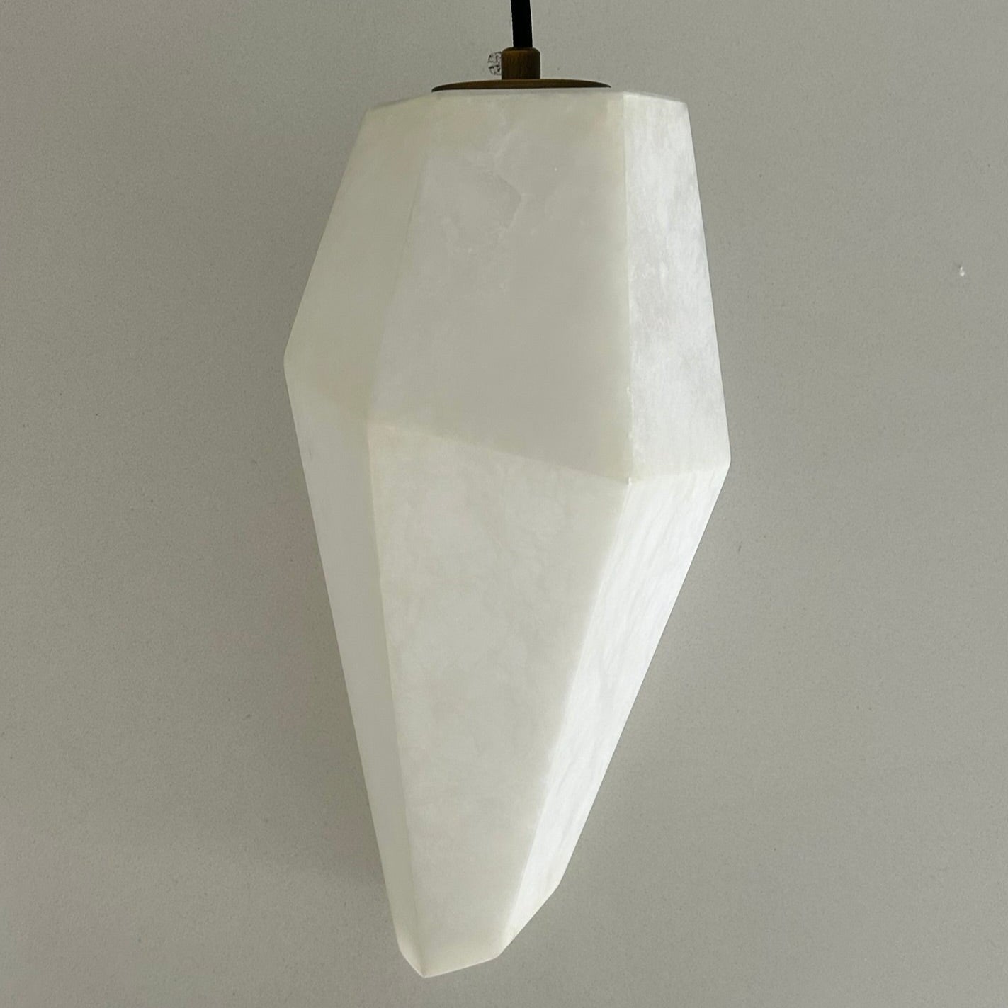 Senarius Alabaster Pendant Lamp