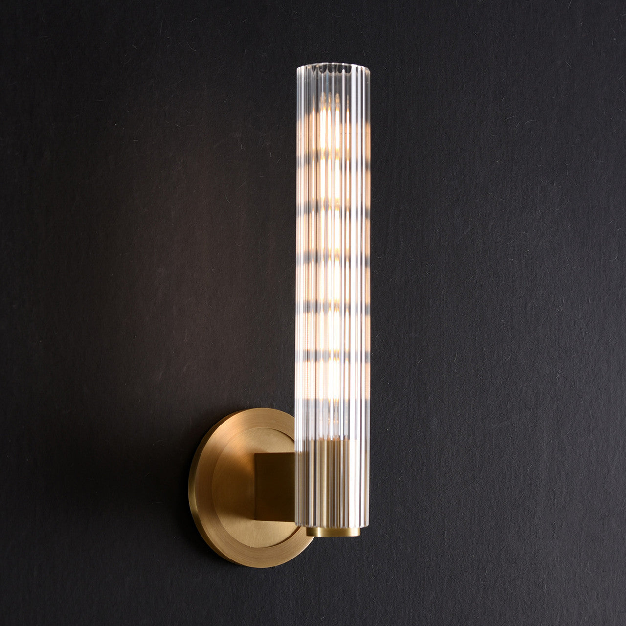 Gunbar Wall Lamp