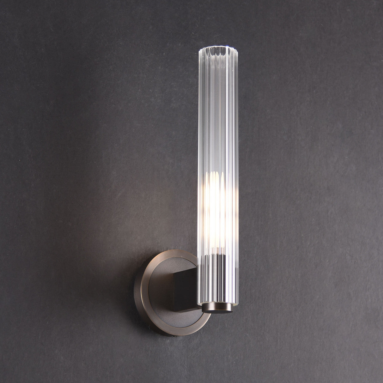 Gunbar Wall Lamp
