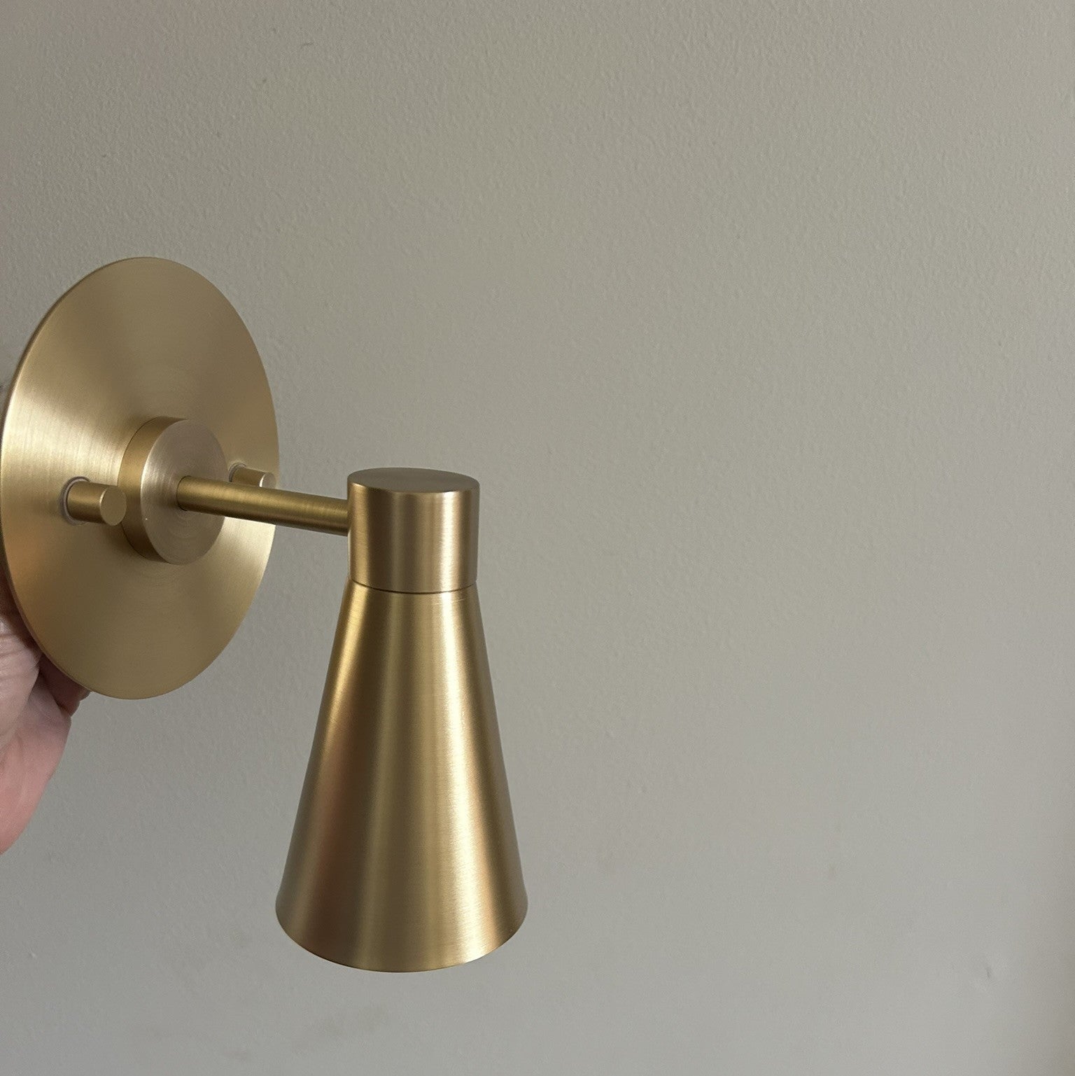 Alexa Short Arm Wall Lamp