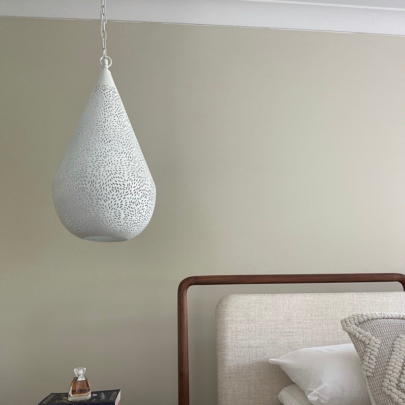 Aquarius Ceiling Pendant Medium White (Clearance)