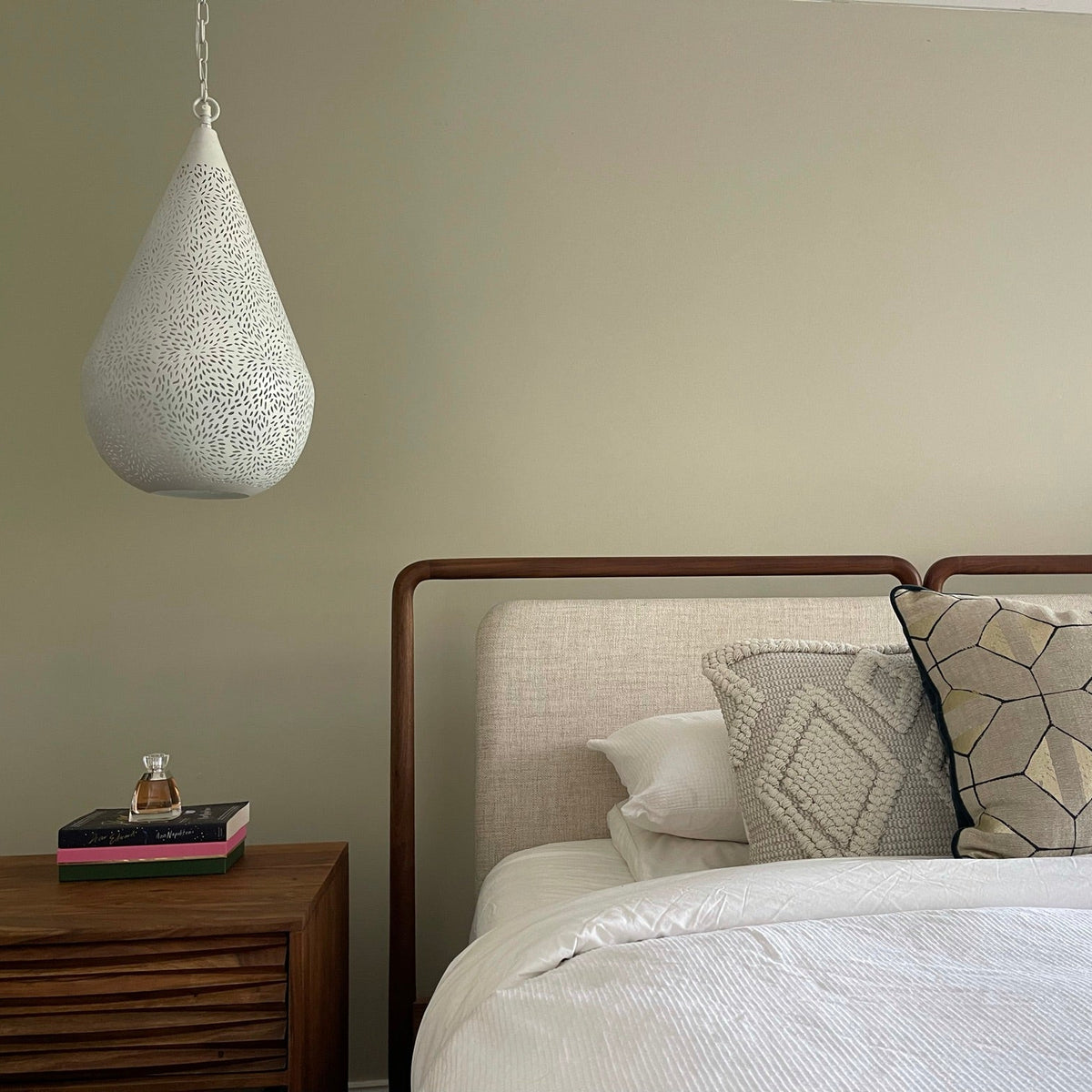 Aquarius Ceiling Pendant Medium White (Clearance)