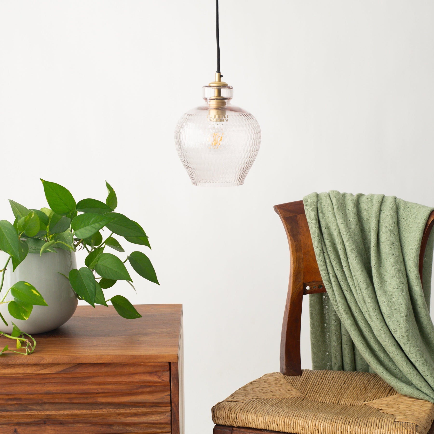 Fleur Rice Cut Crystal Glass Pendant Lamp