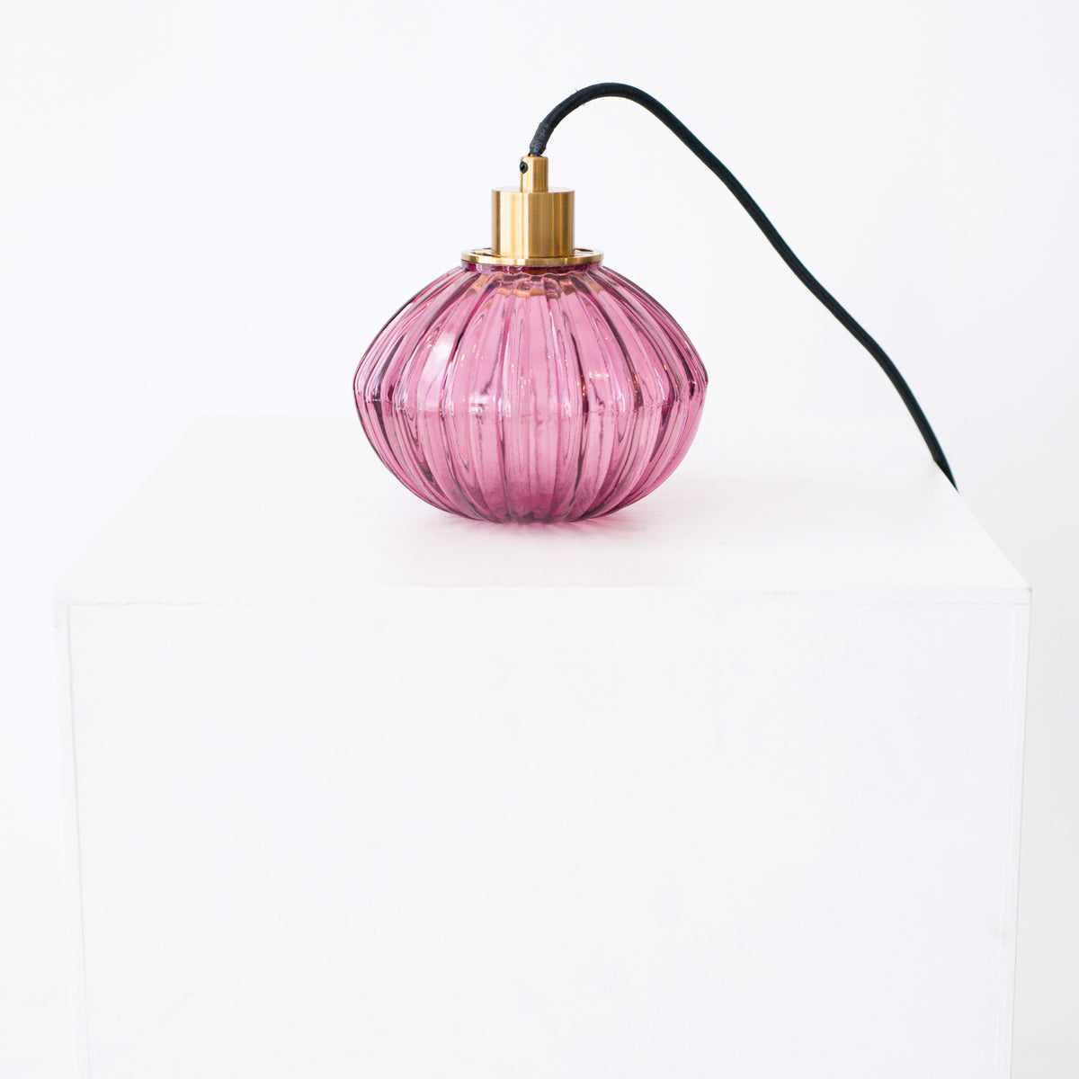 Zucca Mulberry Rippled Glass Pendant Lamp Small