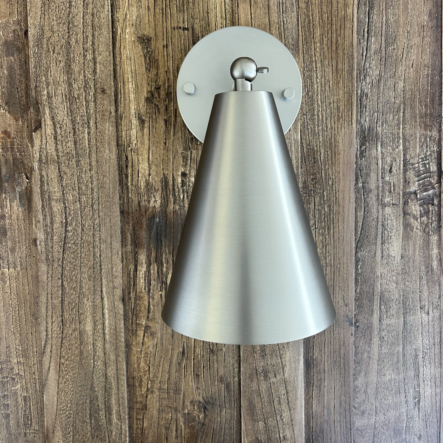 Jemma Adjustable Wall Lamp