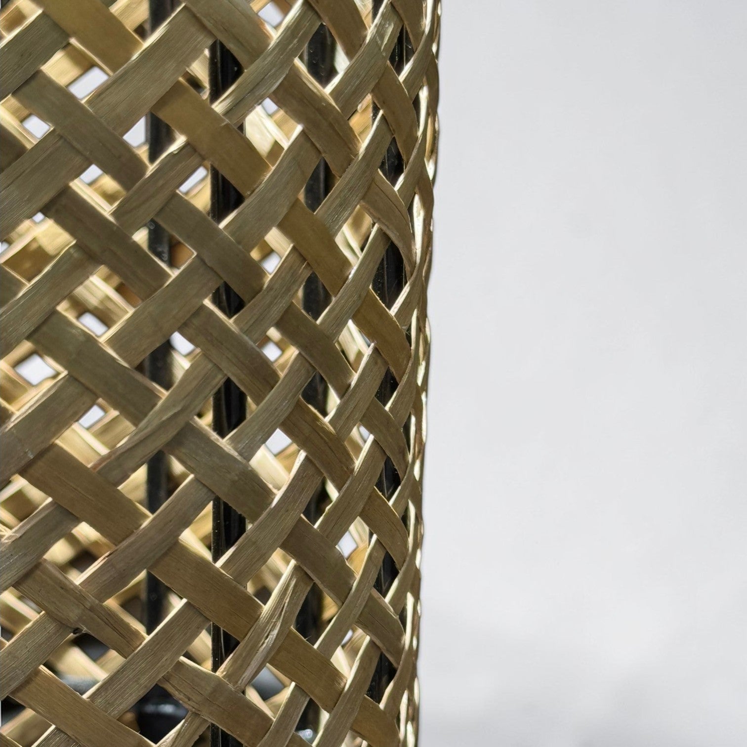 Kavia Rattan Hanging Lamp