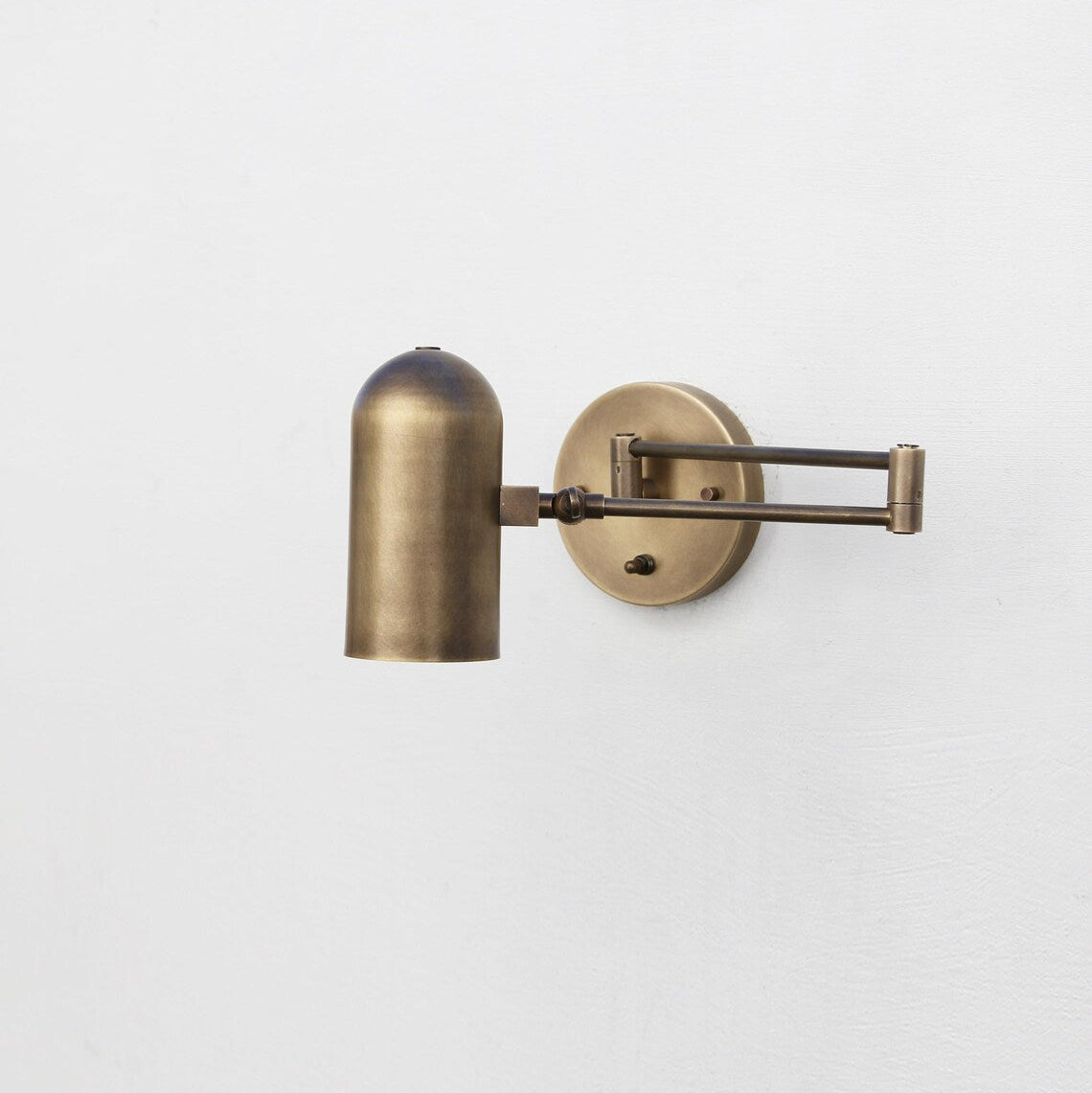 Layton Wall Lamp