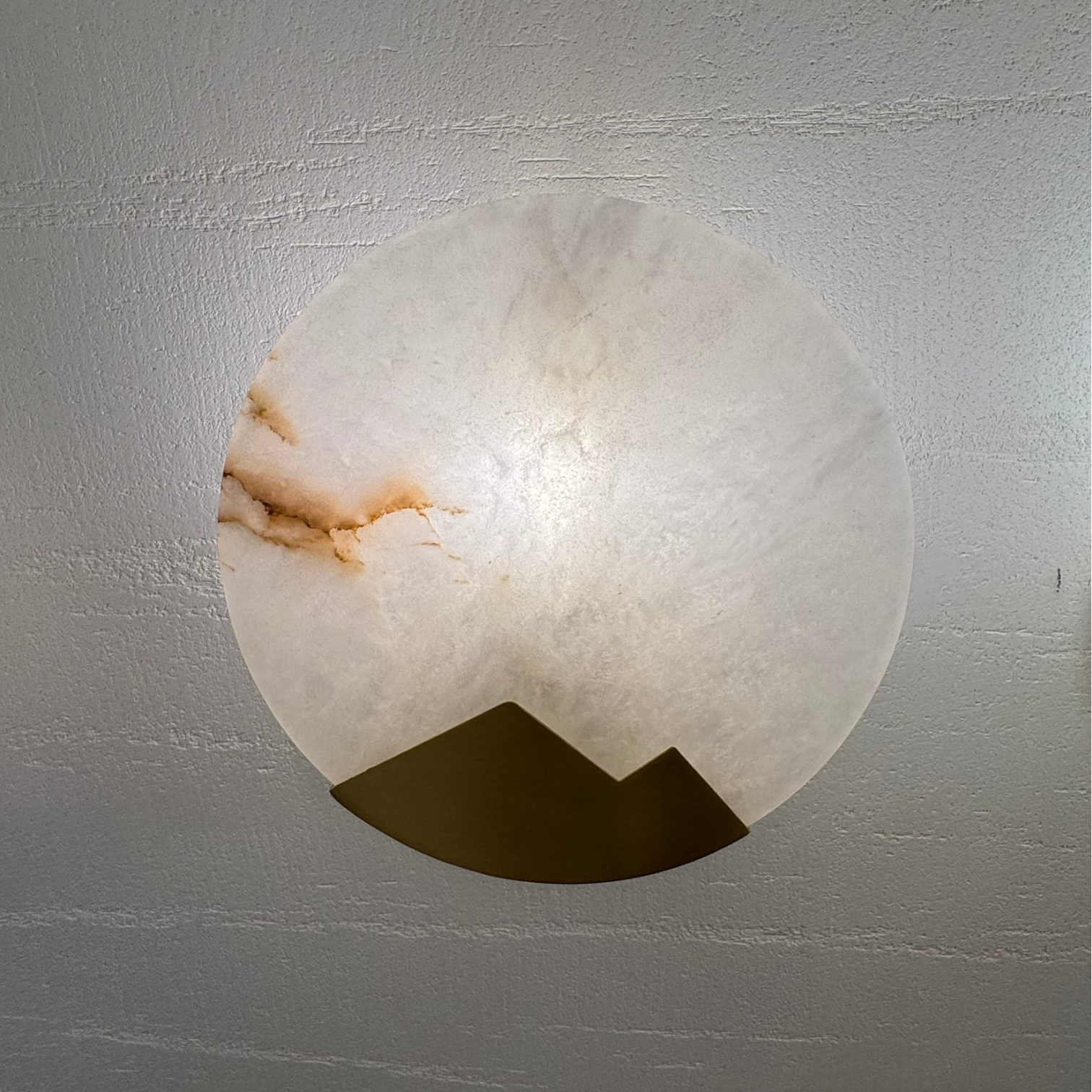 Lucerra Alabaster Wall Lamp
