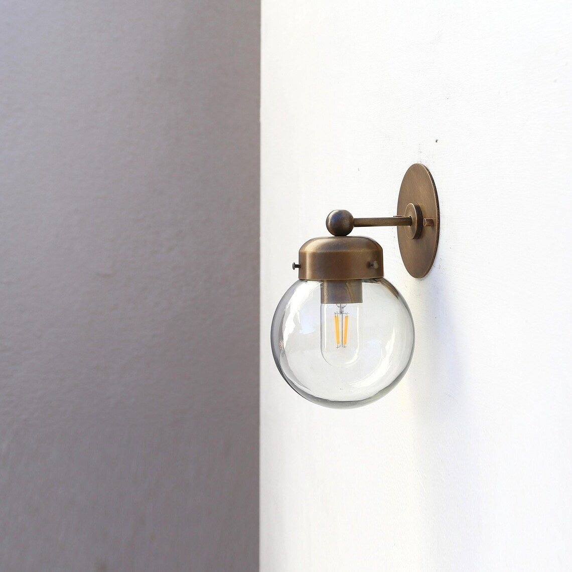 Maisha Wall Lamp