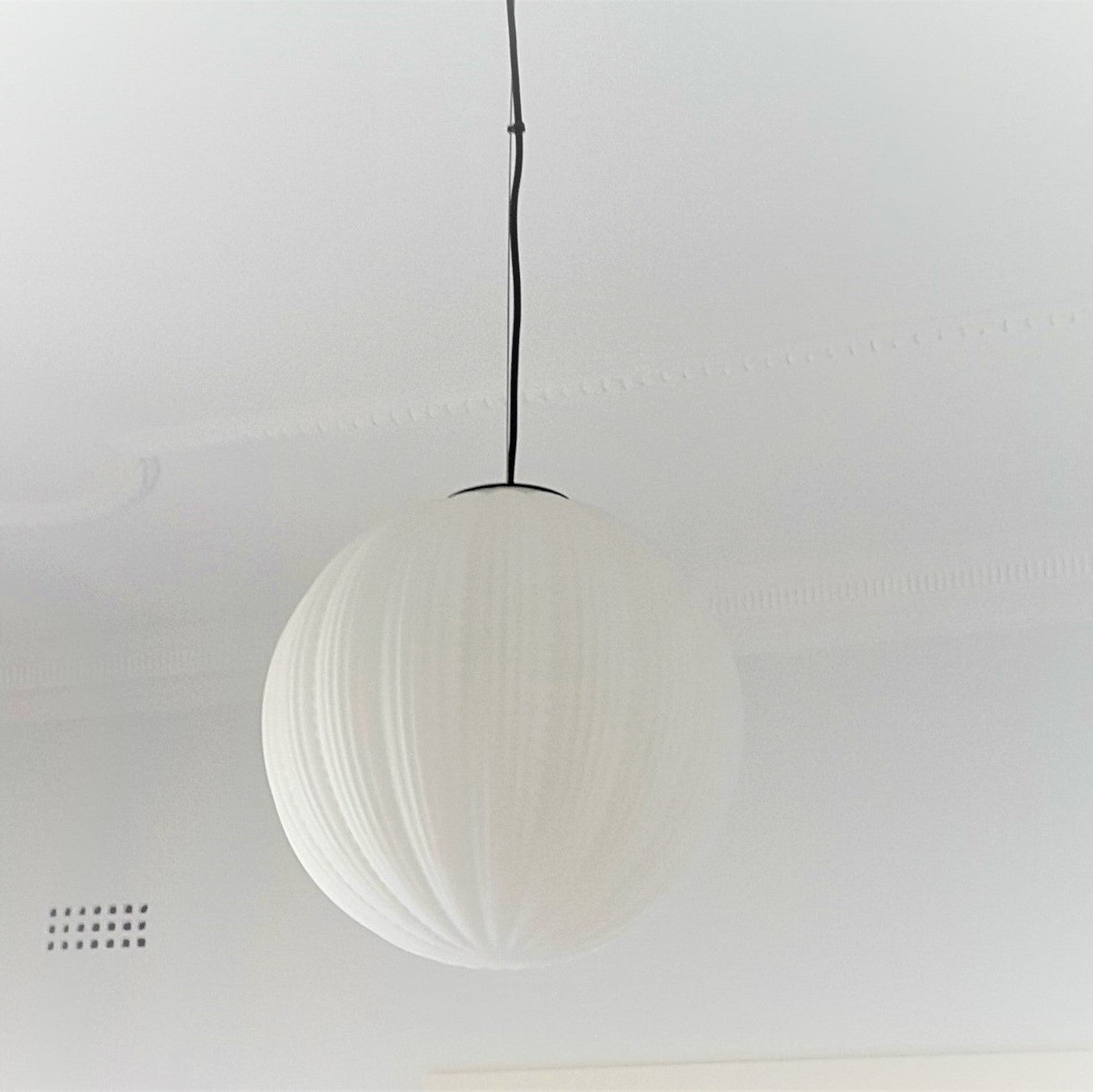 Mòna Opal Glass Hand-blown Pendant Lamp