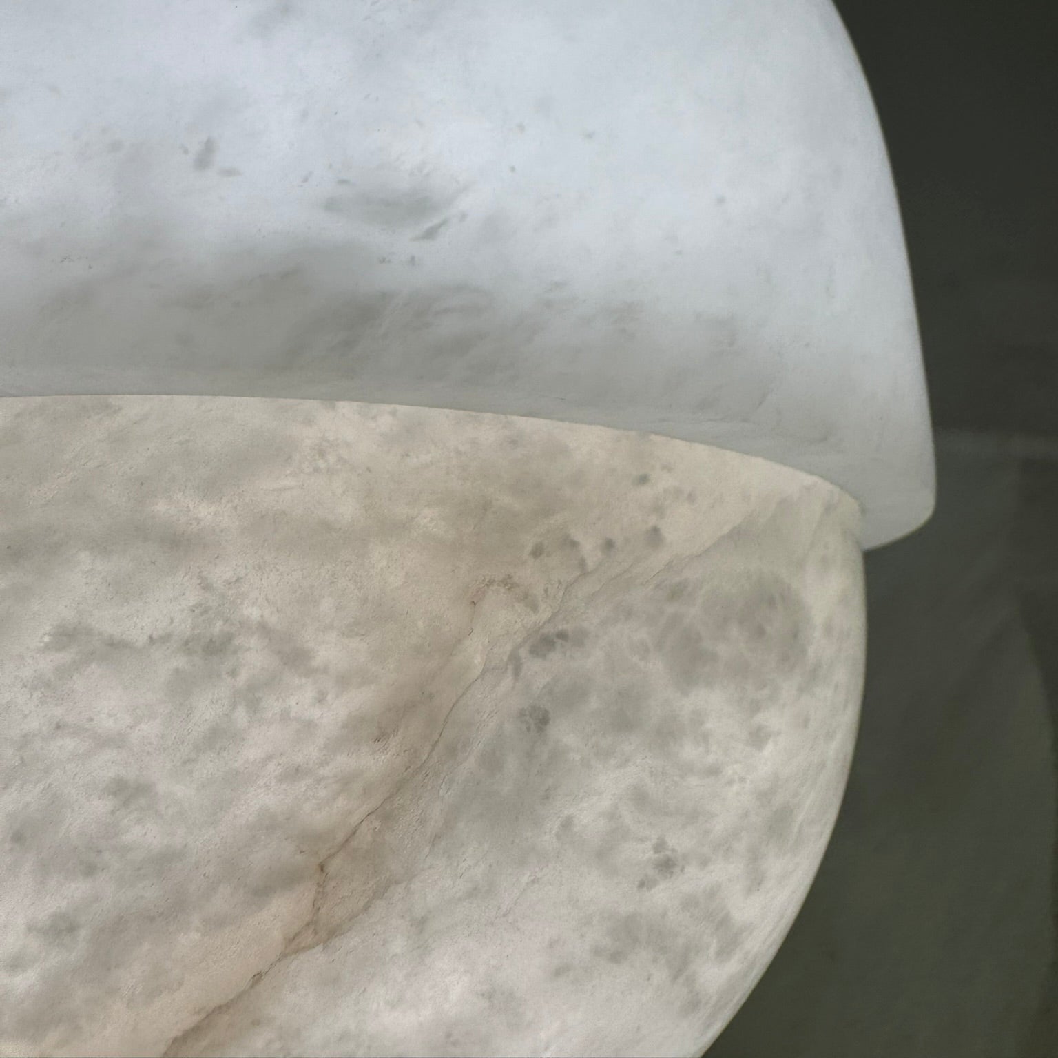 Fryda Alabaster Pendant Lamp - Medium