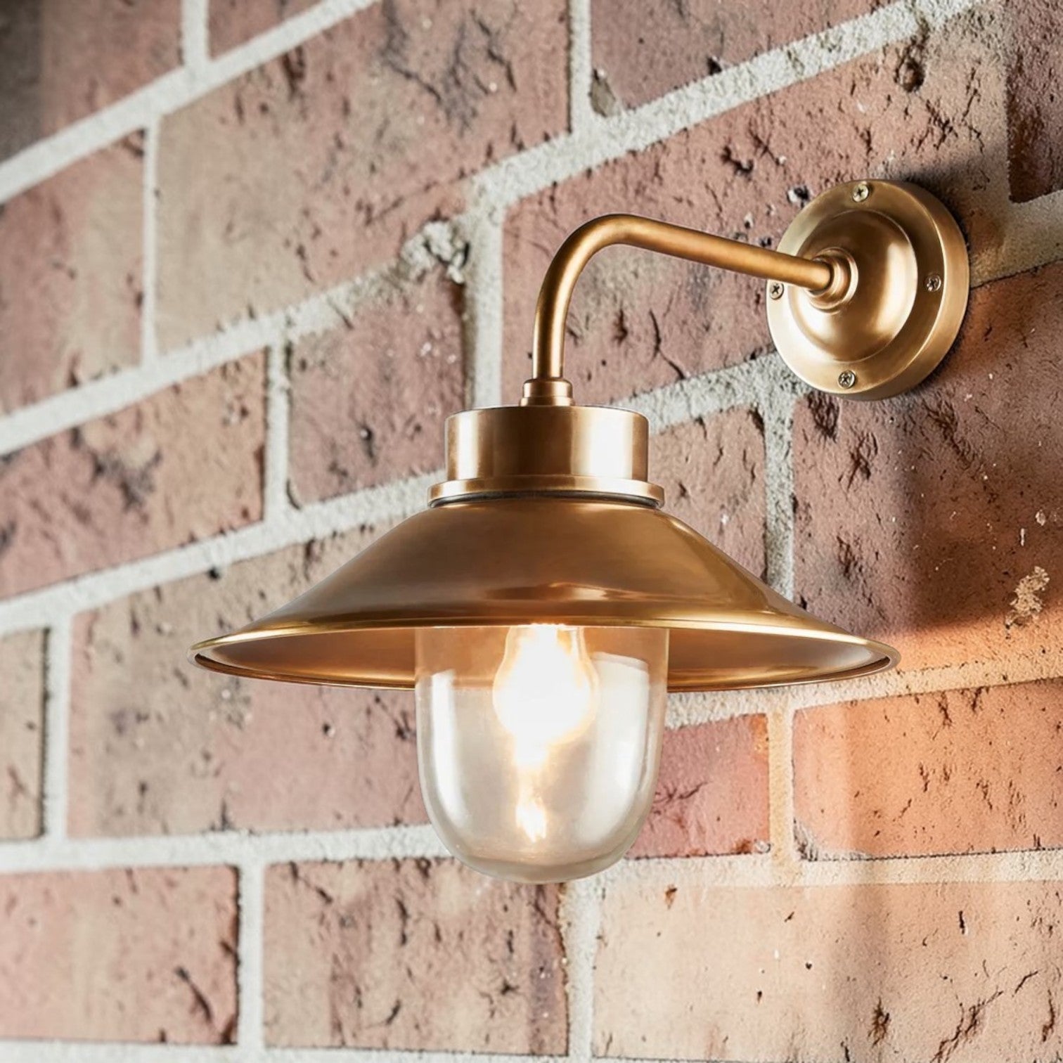 Sandhurst Outdoor Wall Light Antique Brass