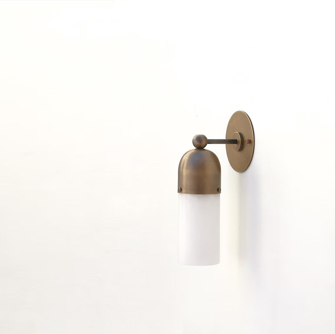 Sandra Wall Lamp