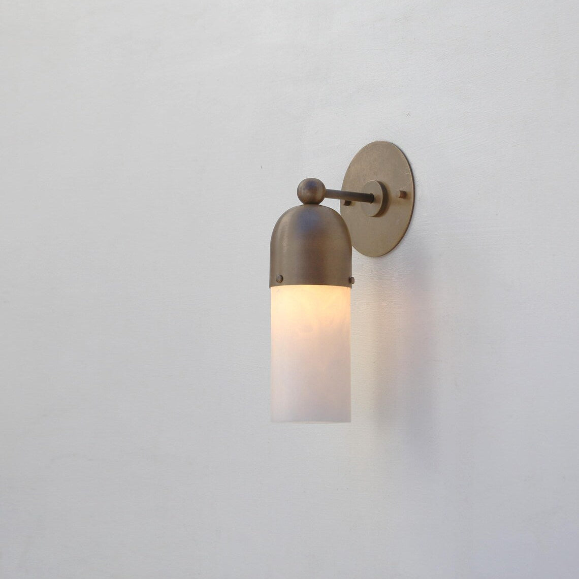 Sandra Wall Lamp