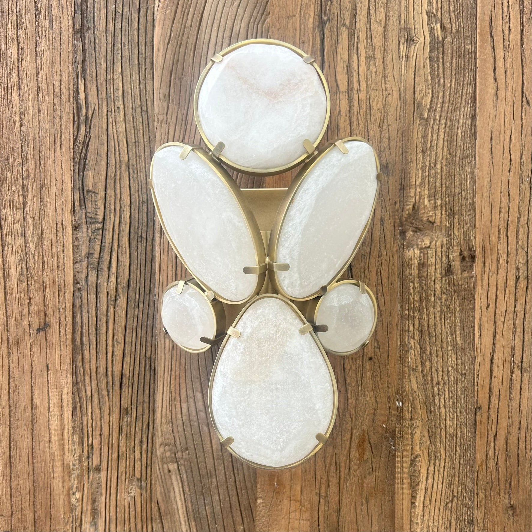 Singer Wall Lamp