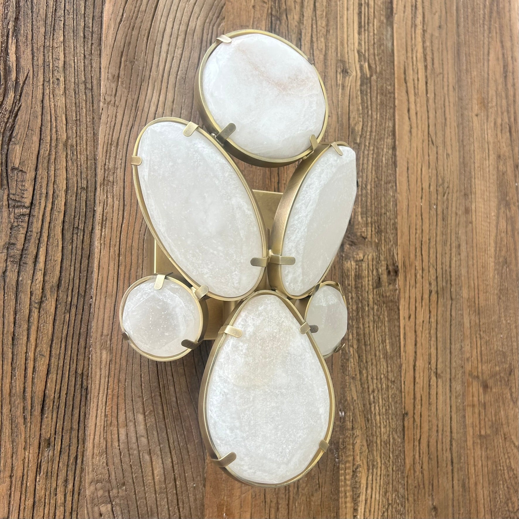 Singer Wall Lamp
