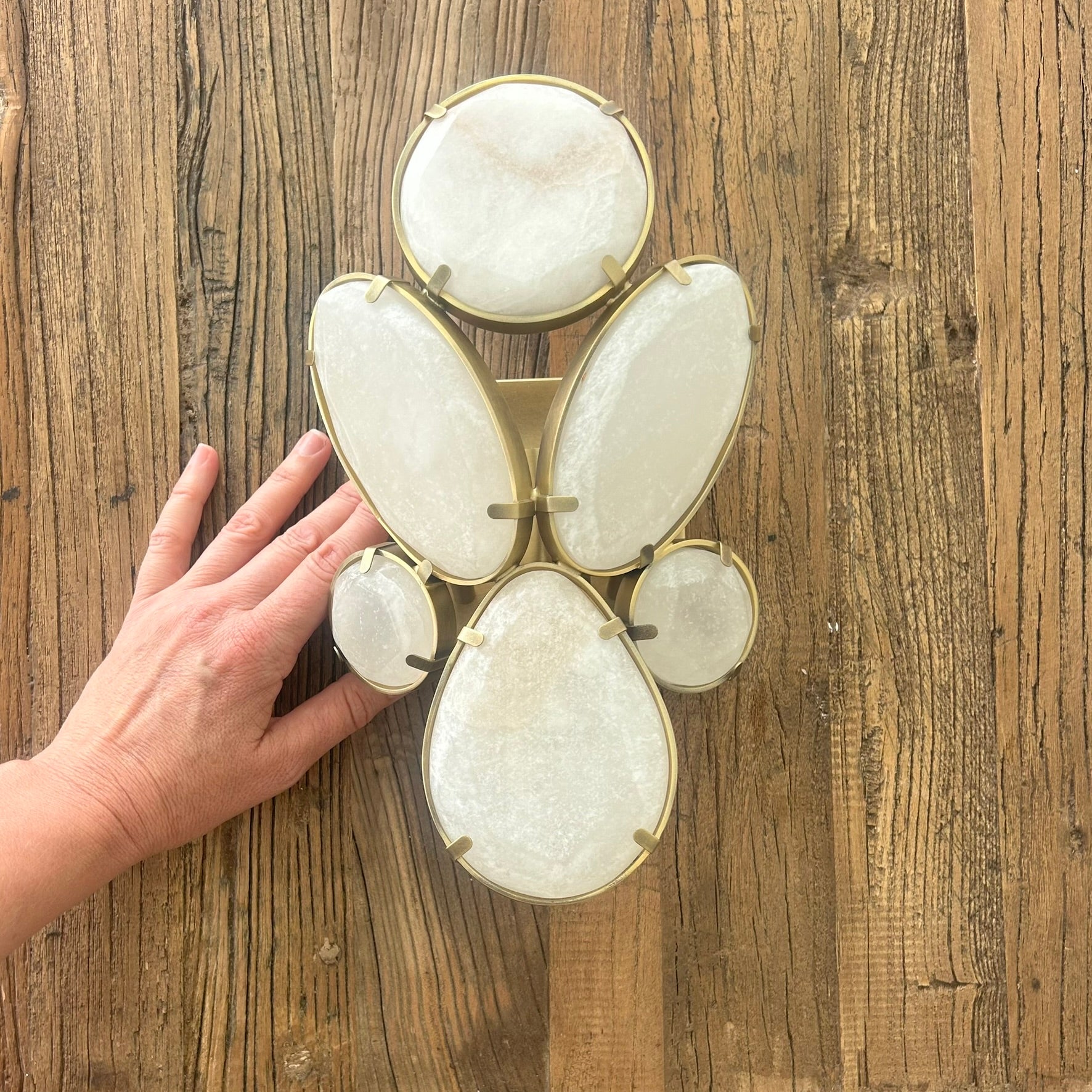 Singer Wall Lamp