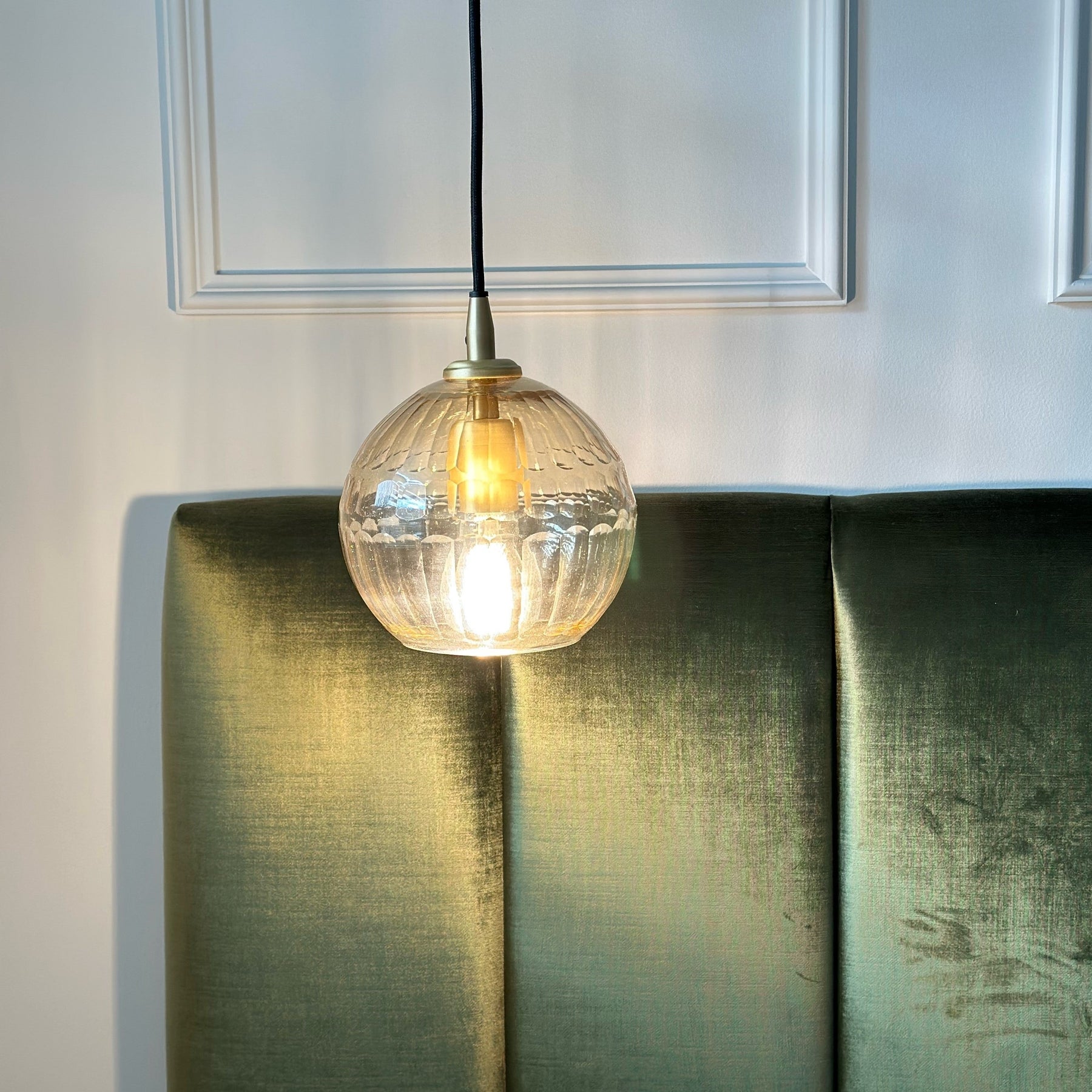 Alice Honeycomb Hand Cut Crystal Glass Pendant Lamp