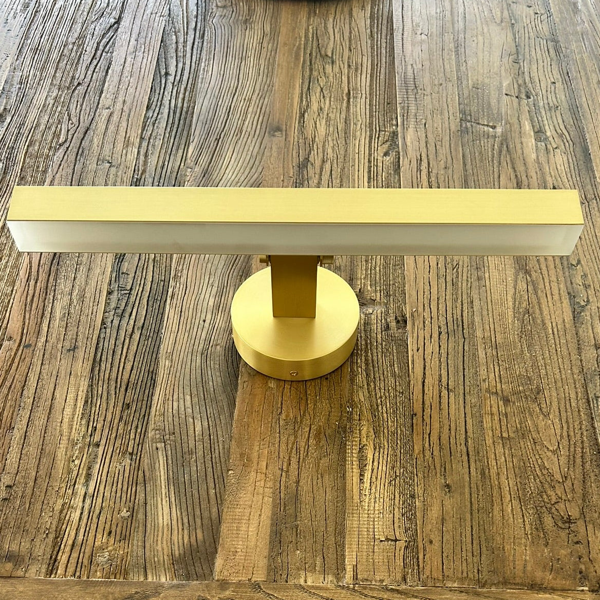 Tetbury Brass Art Picture Wall Lamp