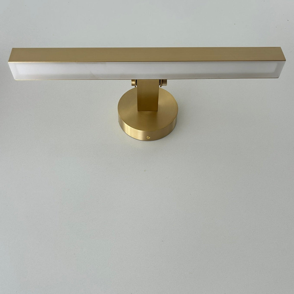 Tetbury Brass Art Picture Wall Lamp (Clearance)