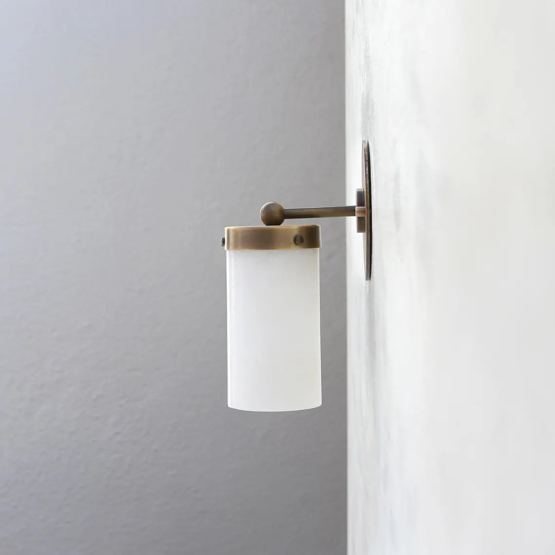 Tiana Wall Lamp
