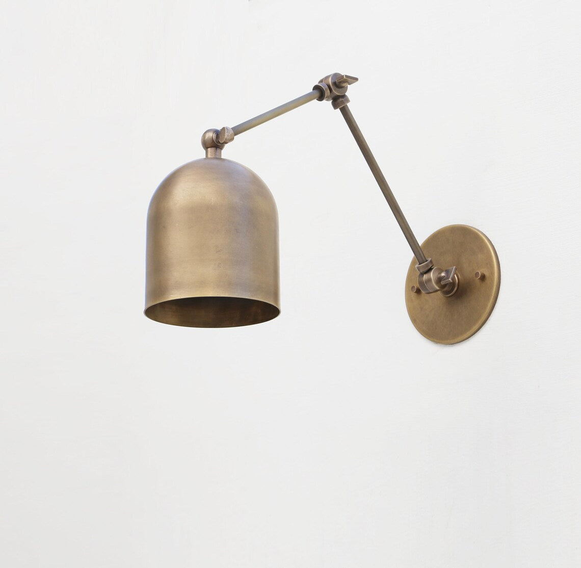 Umar Wall Lamp