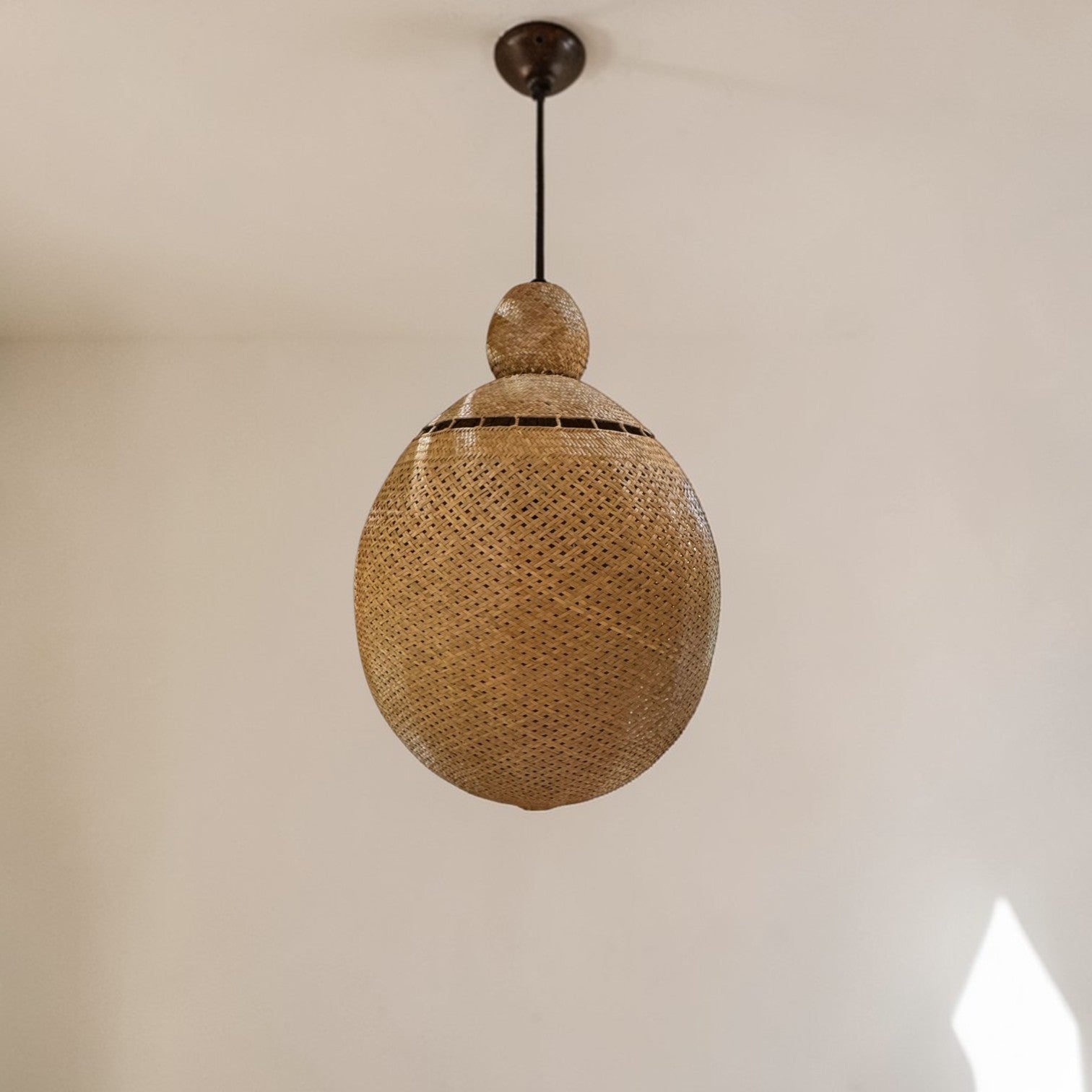 Vada Rattan Hanging Lamp
