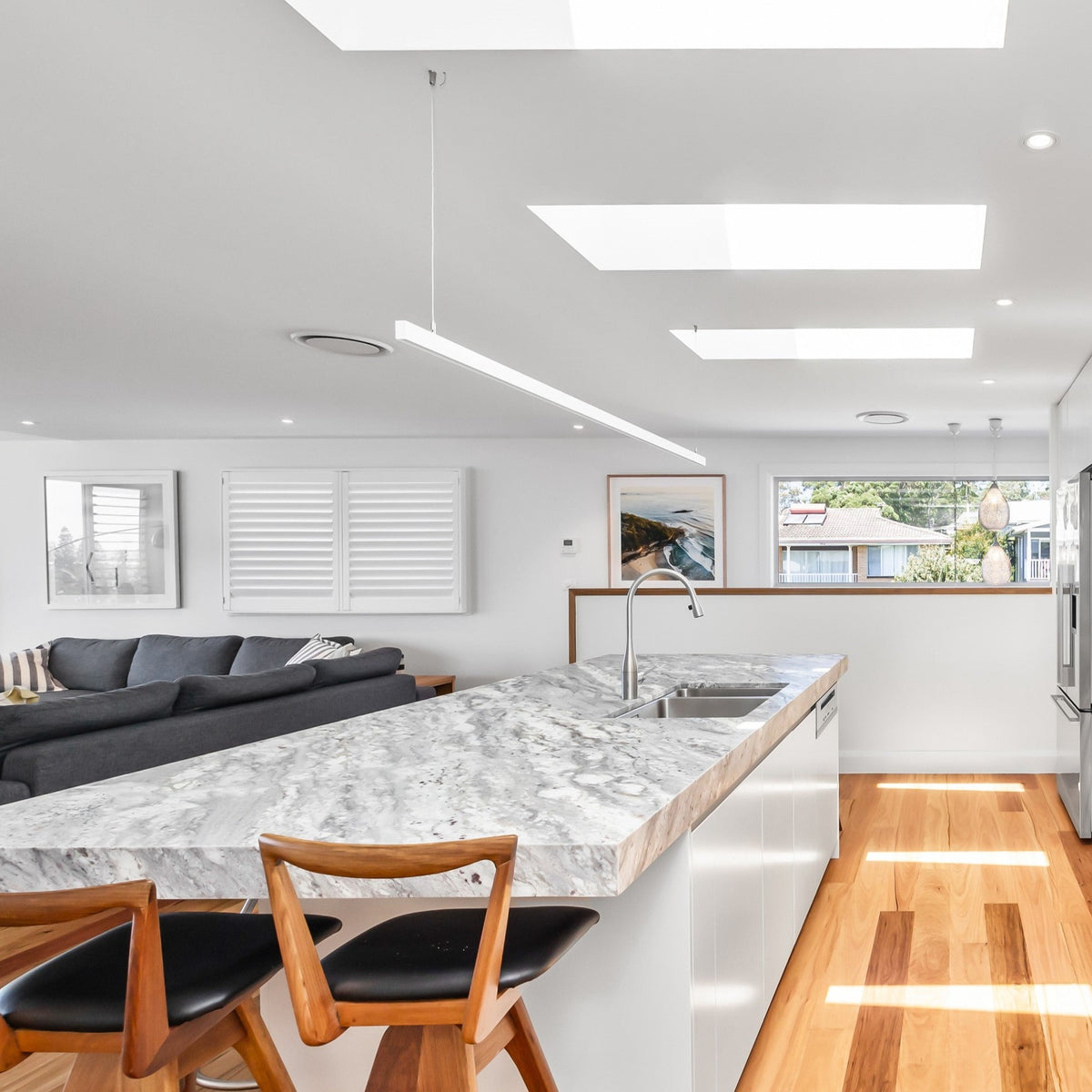 Riverina Low-Glare Matte-White Linear LED Pendant Lamp