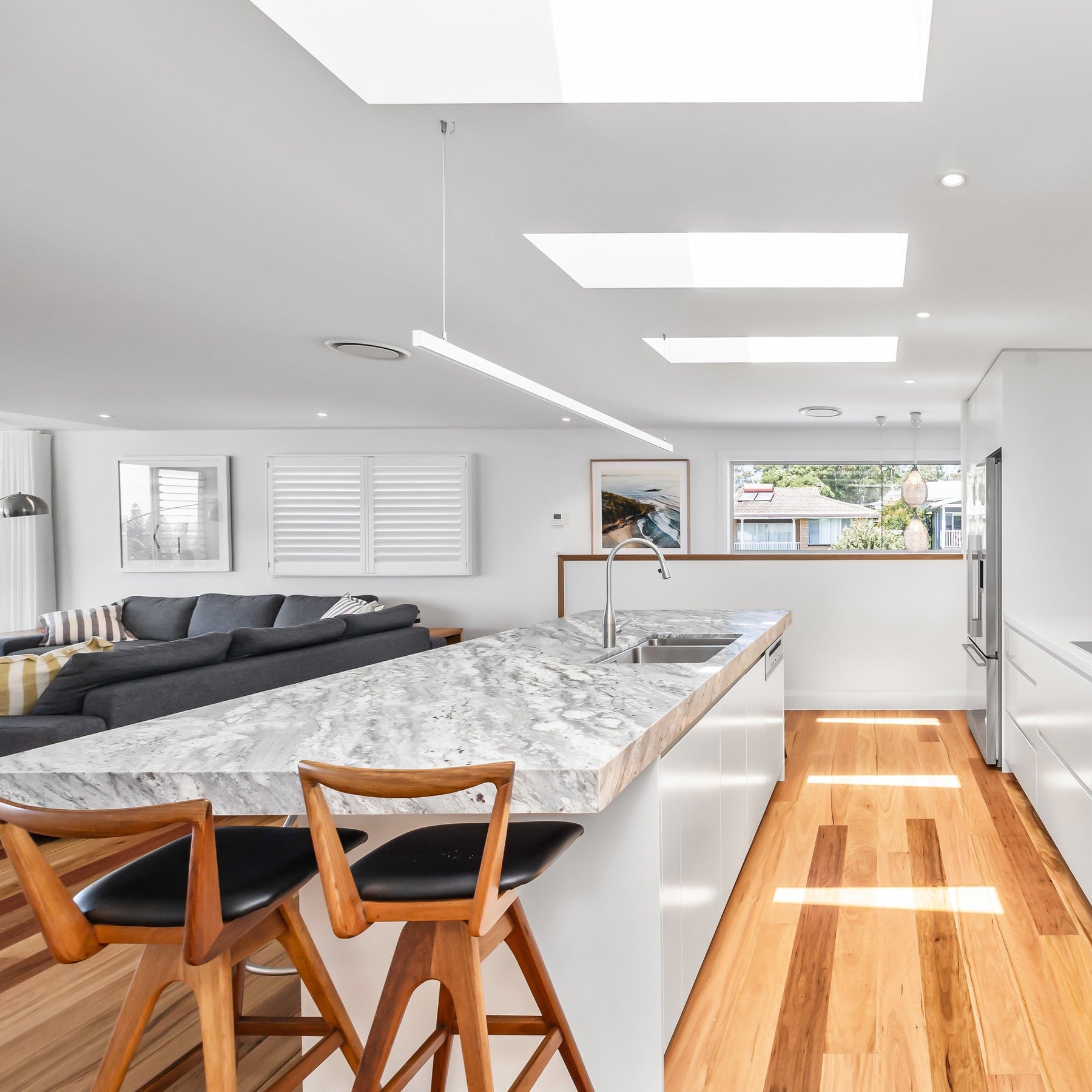 Riverina Low-Glare Matte-White Linear LED Pendant Lamp (1500mm)