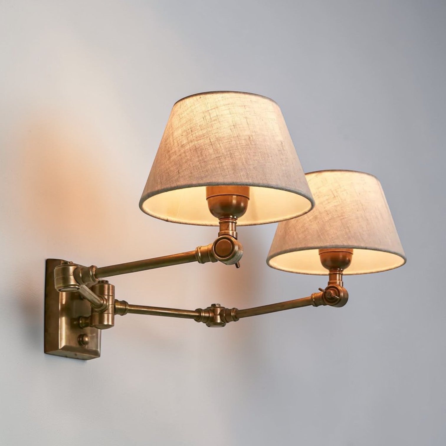 Worcester Wall Light Base Antique Brass ELPIM30541AB