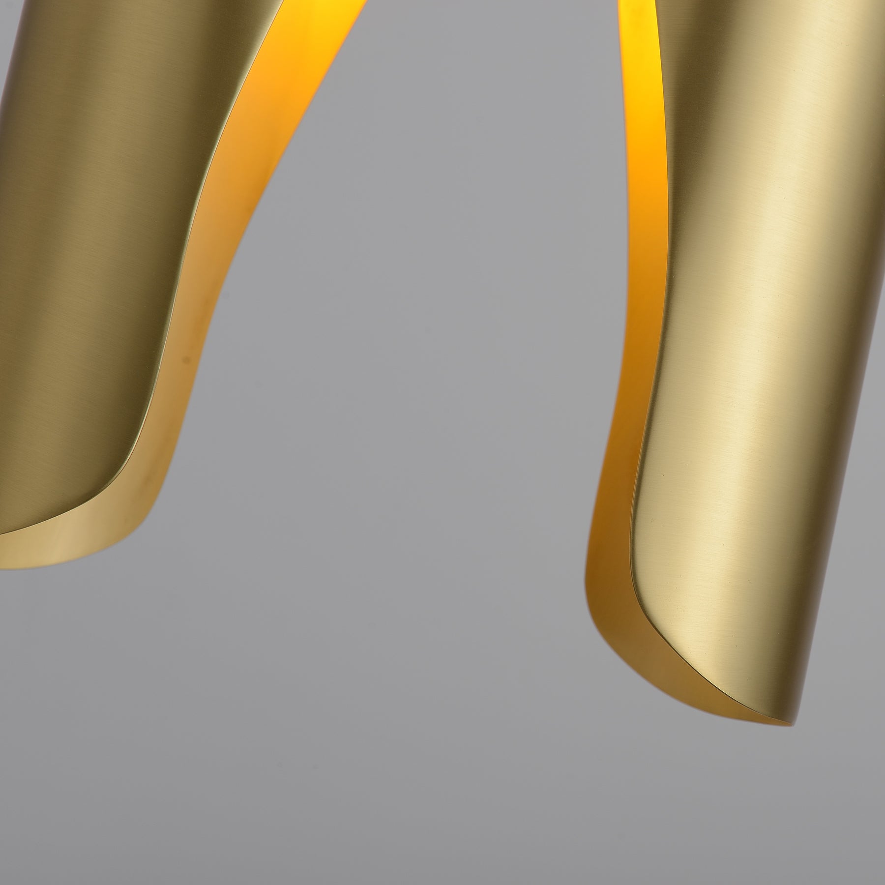 Xavia Twin Column Pendant