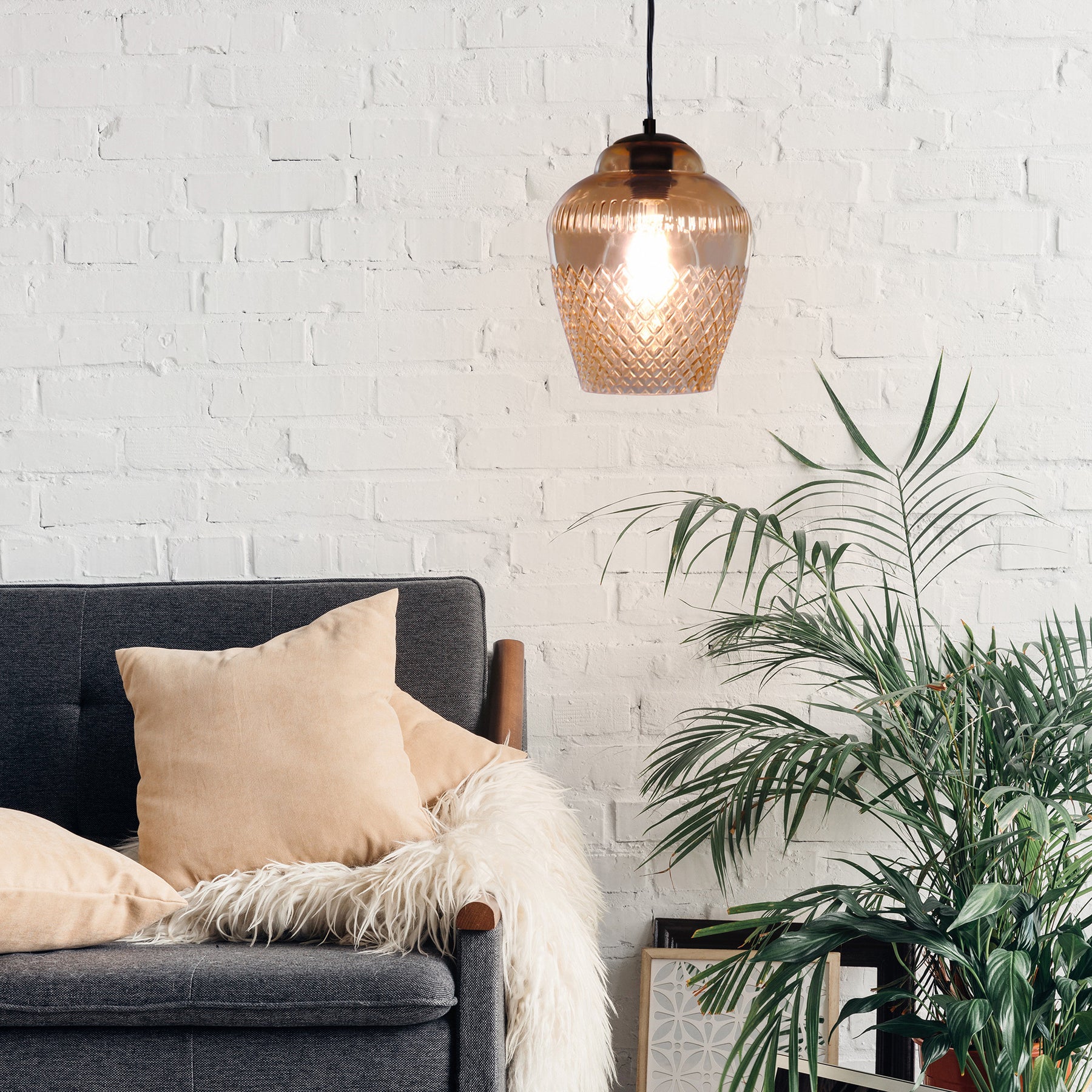 SMITH&SMITH Zarz Amber Glass Pendant Lamp insta