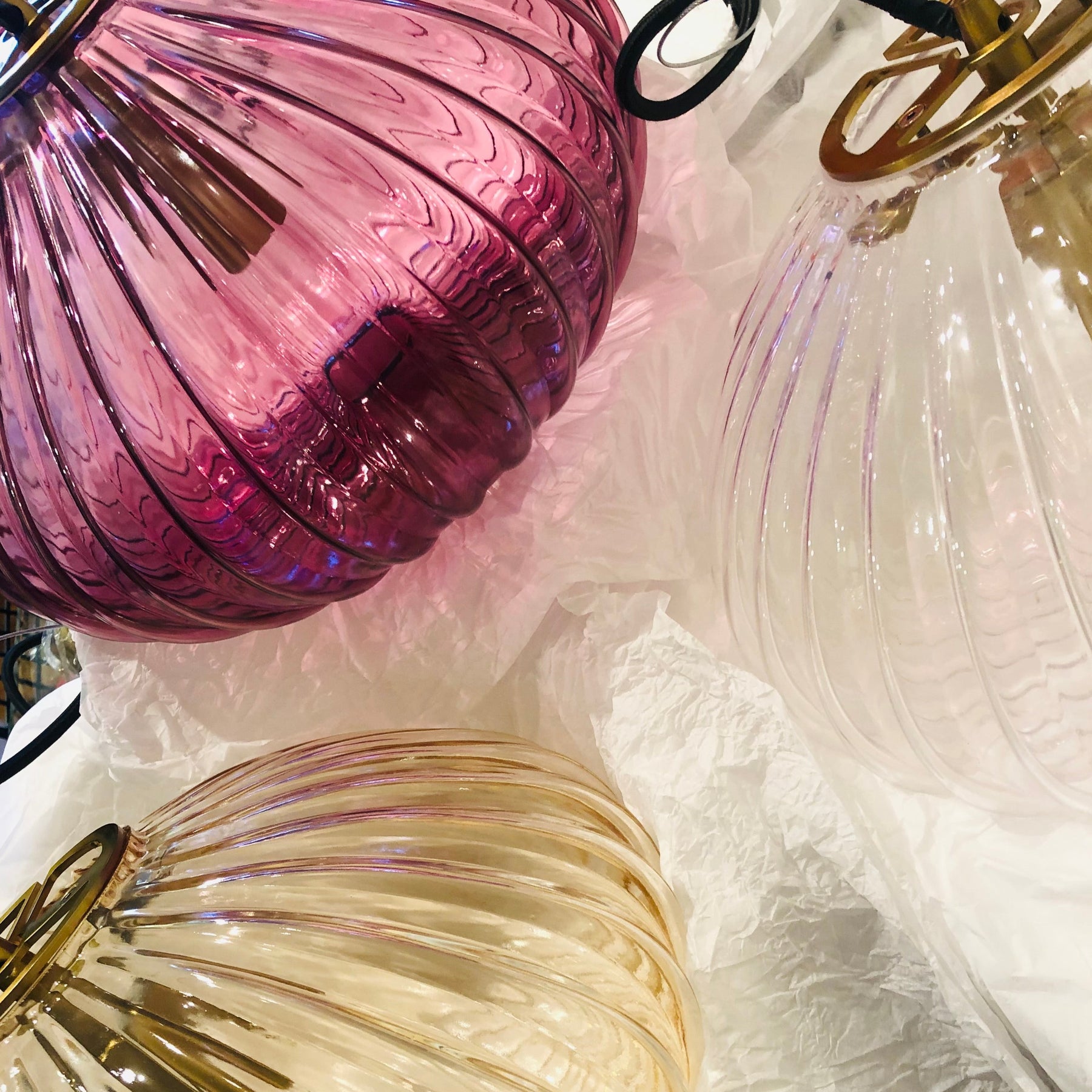 Zucca Mulberry Rippled Glass Pendant Lamp