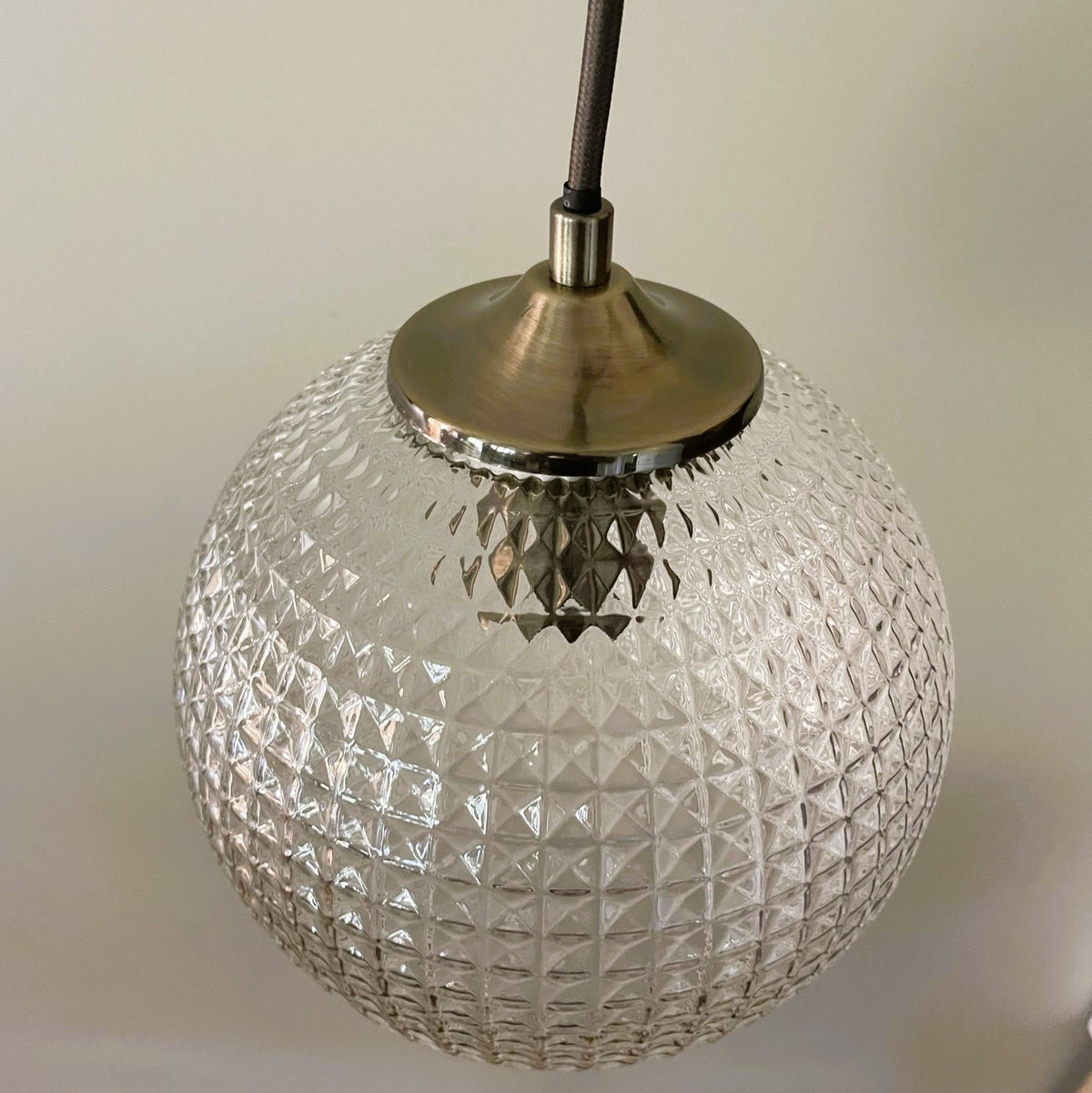 Karo Diamond Cut Clear Glass Round Pendant Lamp