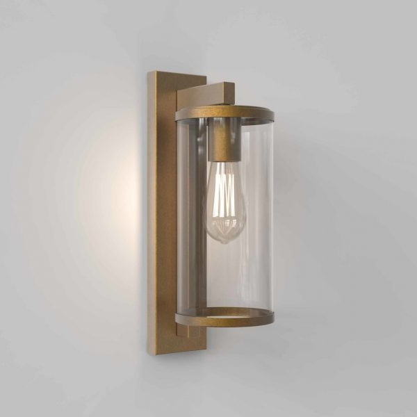 SMITH&SMITH Harrington Outdoor Wall Lamp in Antique Brass.