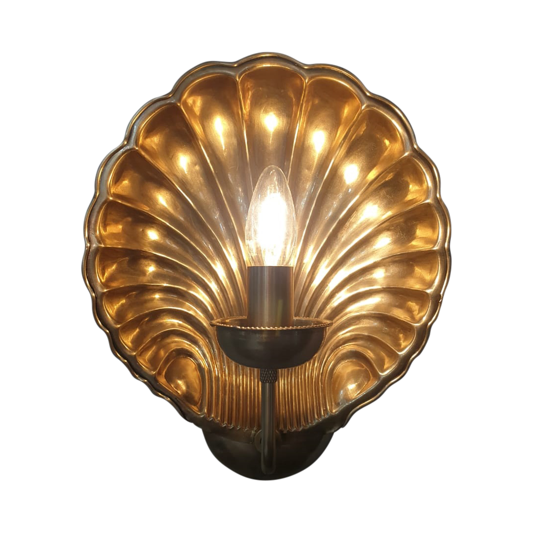SMITH&SMITH Lighting Sydney Antonia Shell Brass Sconce Wall Light front view