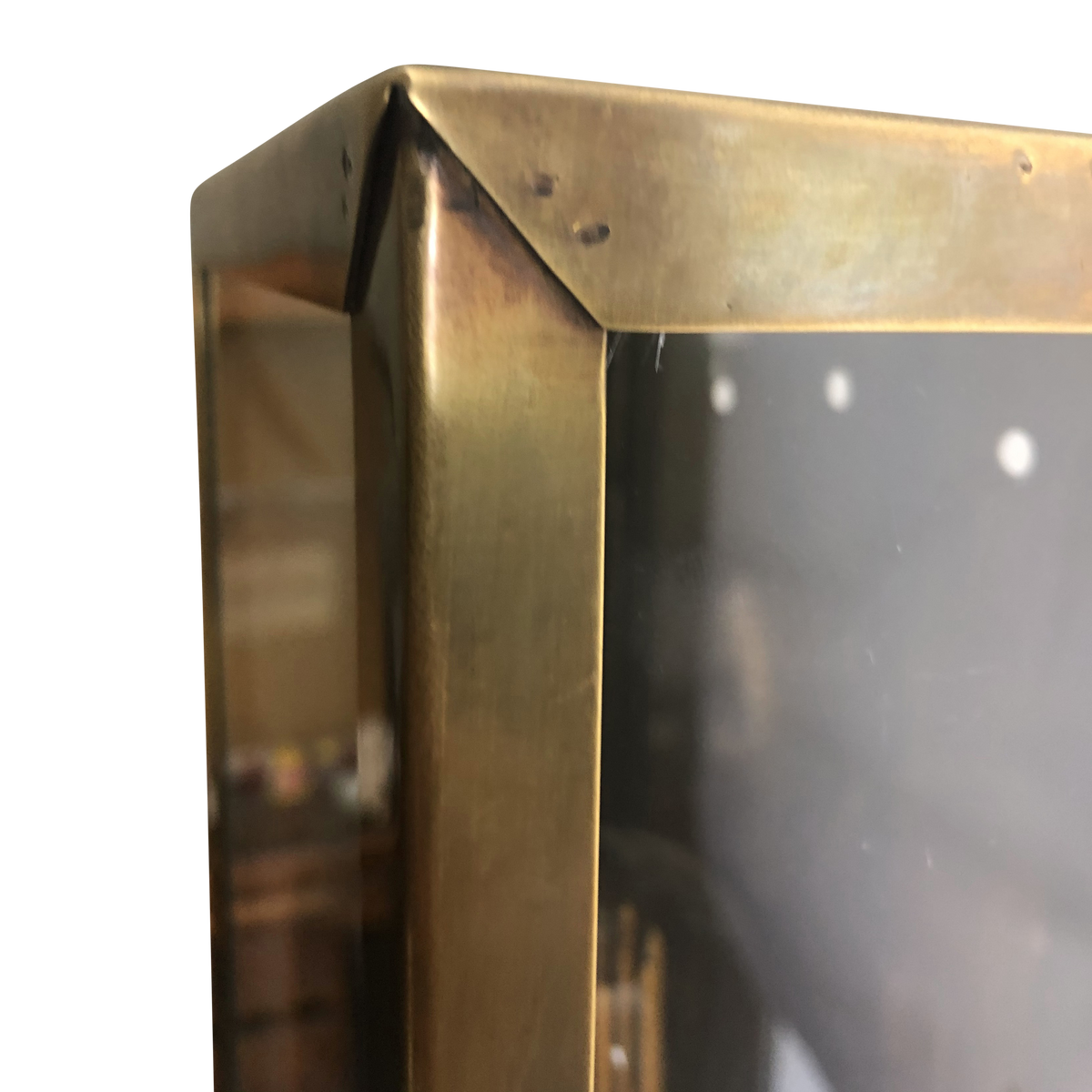 SMITH&SMITH Lighting Sydney Camden Lantern Outdoor Wall Lantern Lamp in Antique Brass close up left corner