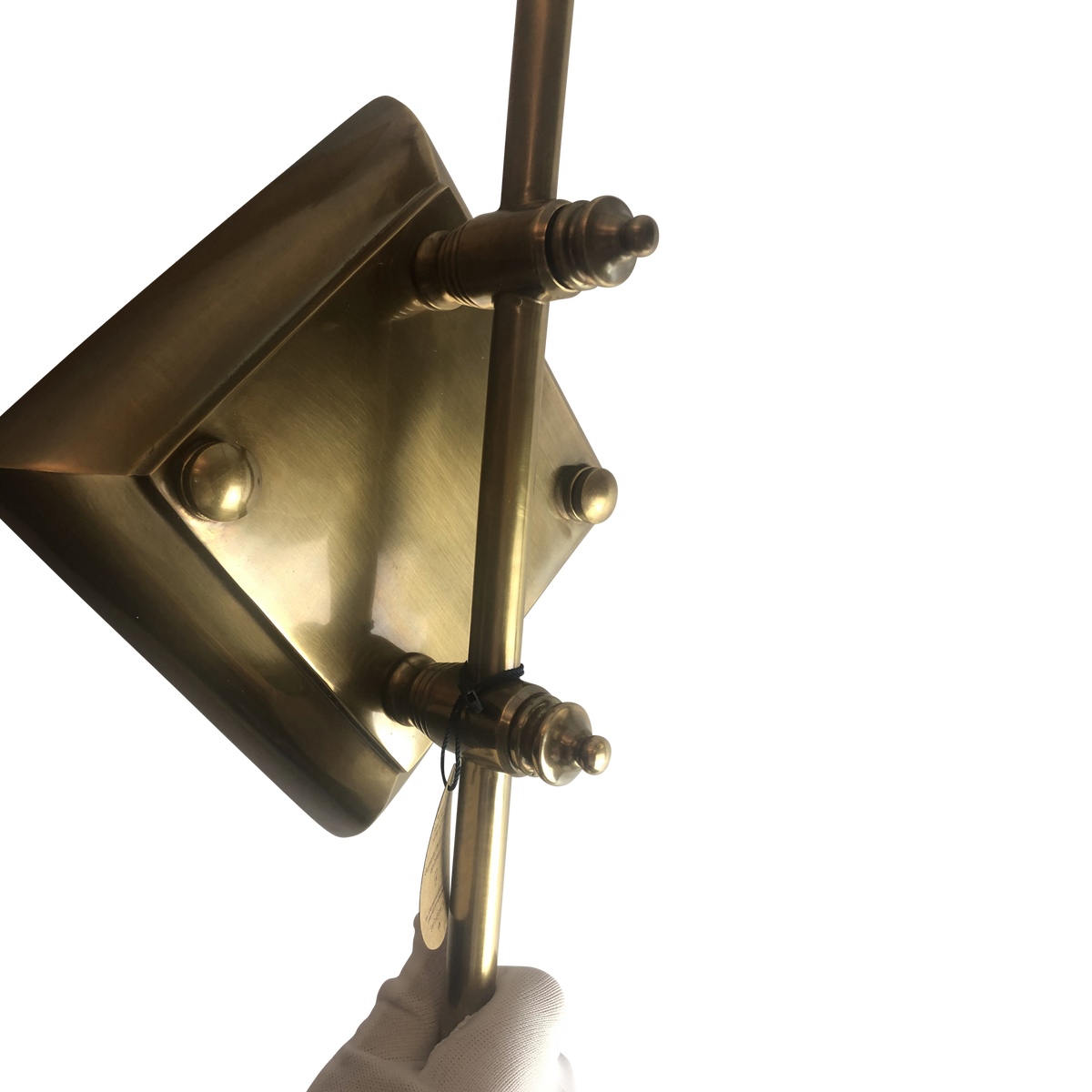 SMITH&SMITH Lighting Sydney Conway Antique Brass Outdoor Wall Lamp  beautiful brass detailing St James Outdoor Lamp style ELPIM59526AB