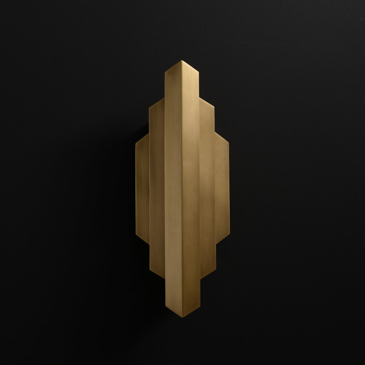 Old Bar Deco Wall Lamp in Brass