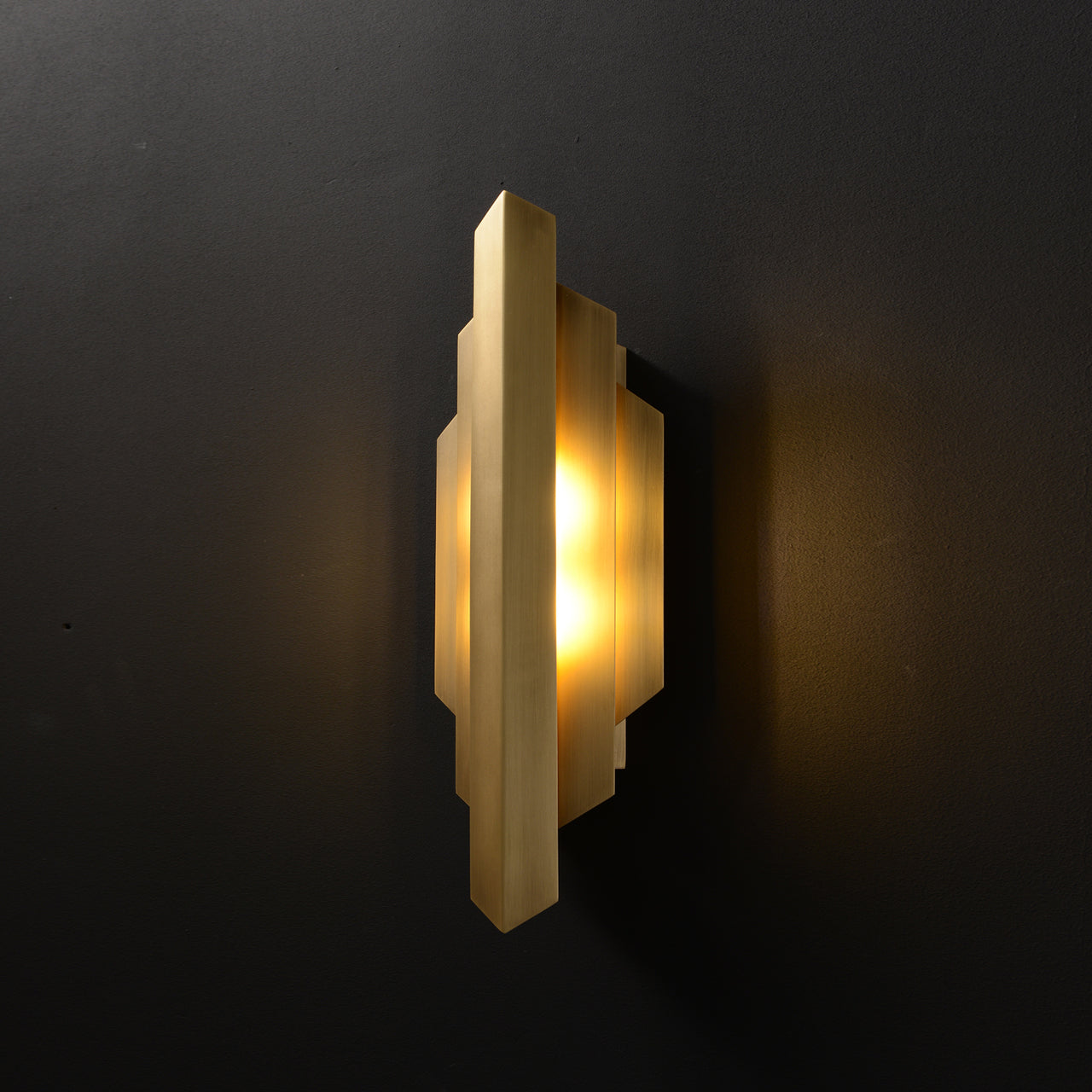 Old Bar Deco Wall Lamp in Brass
