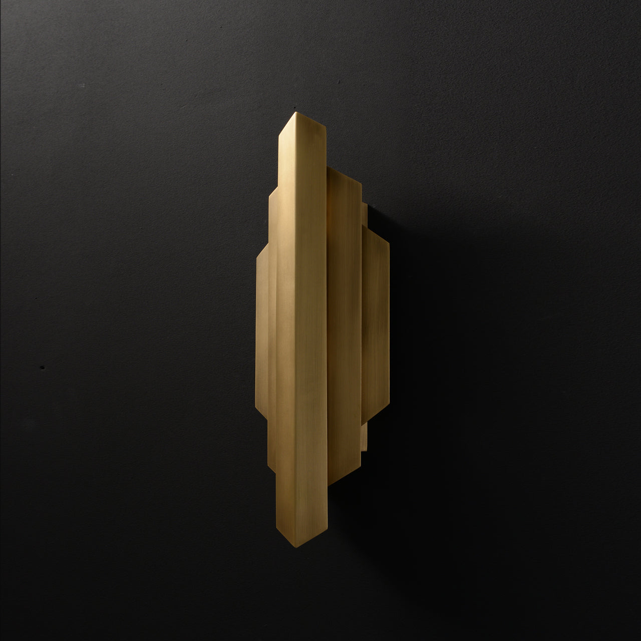 Old Bar Deco Wall Lamp in Brass
