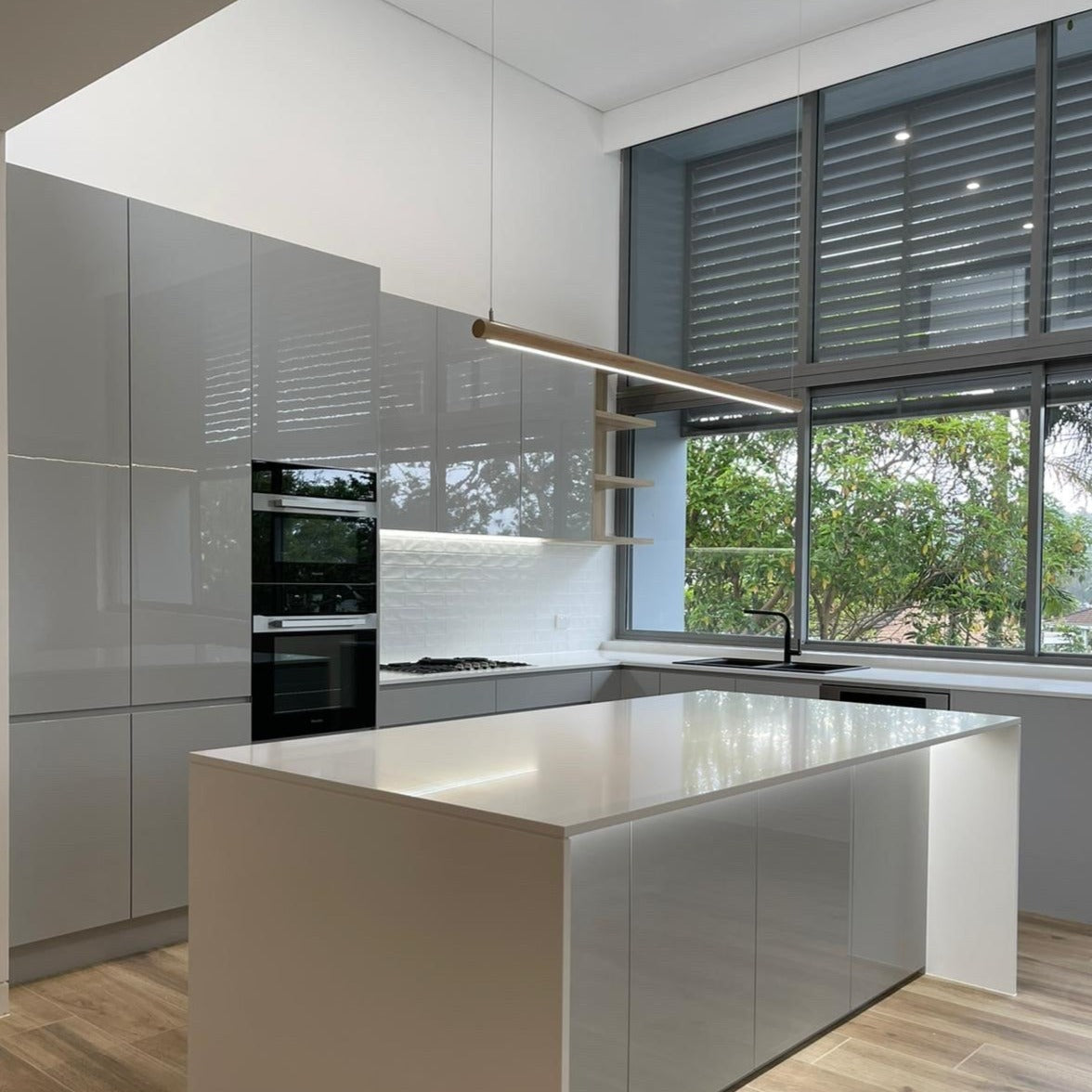SMITH&SMITH Simpson Timber Linear Pendant Lamp Natural Finish - Northern Beaches Sydney 2021 - front side view